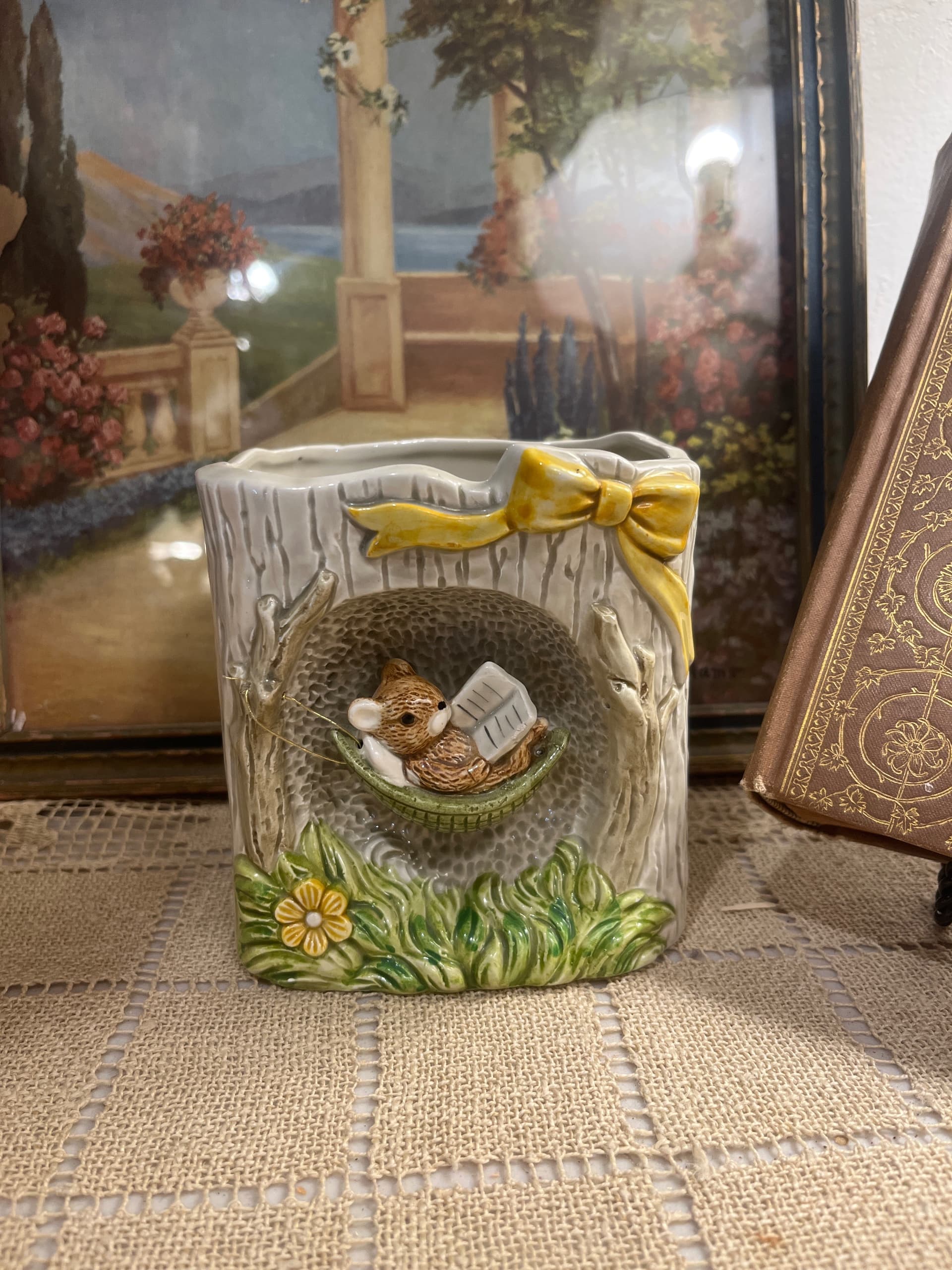 Ceramic Woodland-Themed Planter - Regular - Thumbnail 4