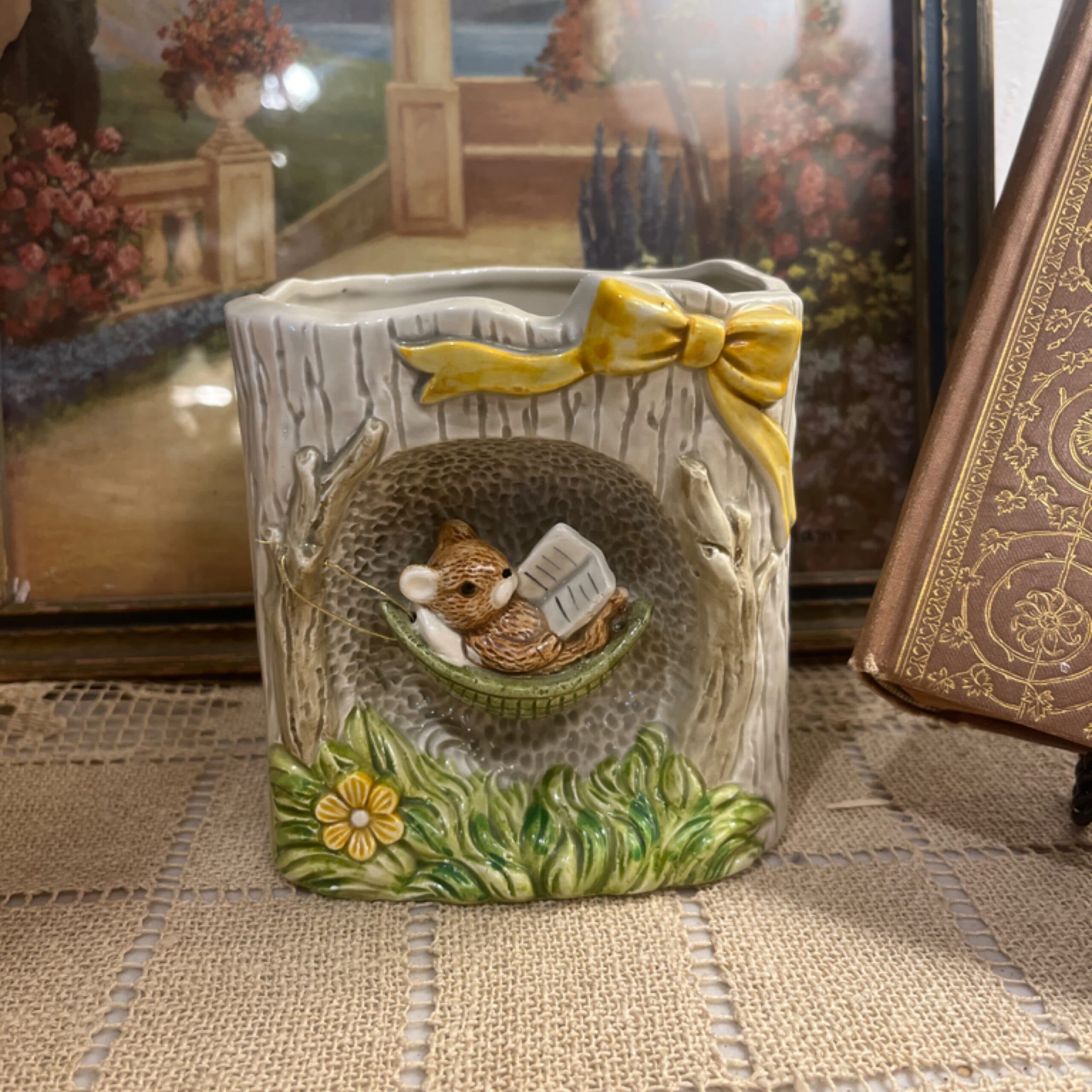 Ceramic Woodland-Themed Planter - Regular - Thumbnail 2