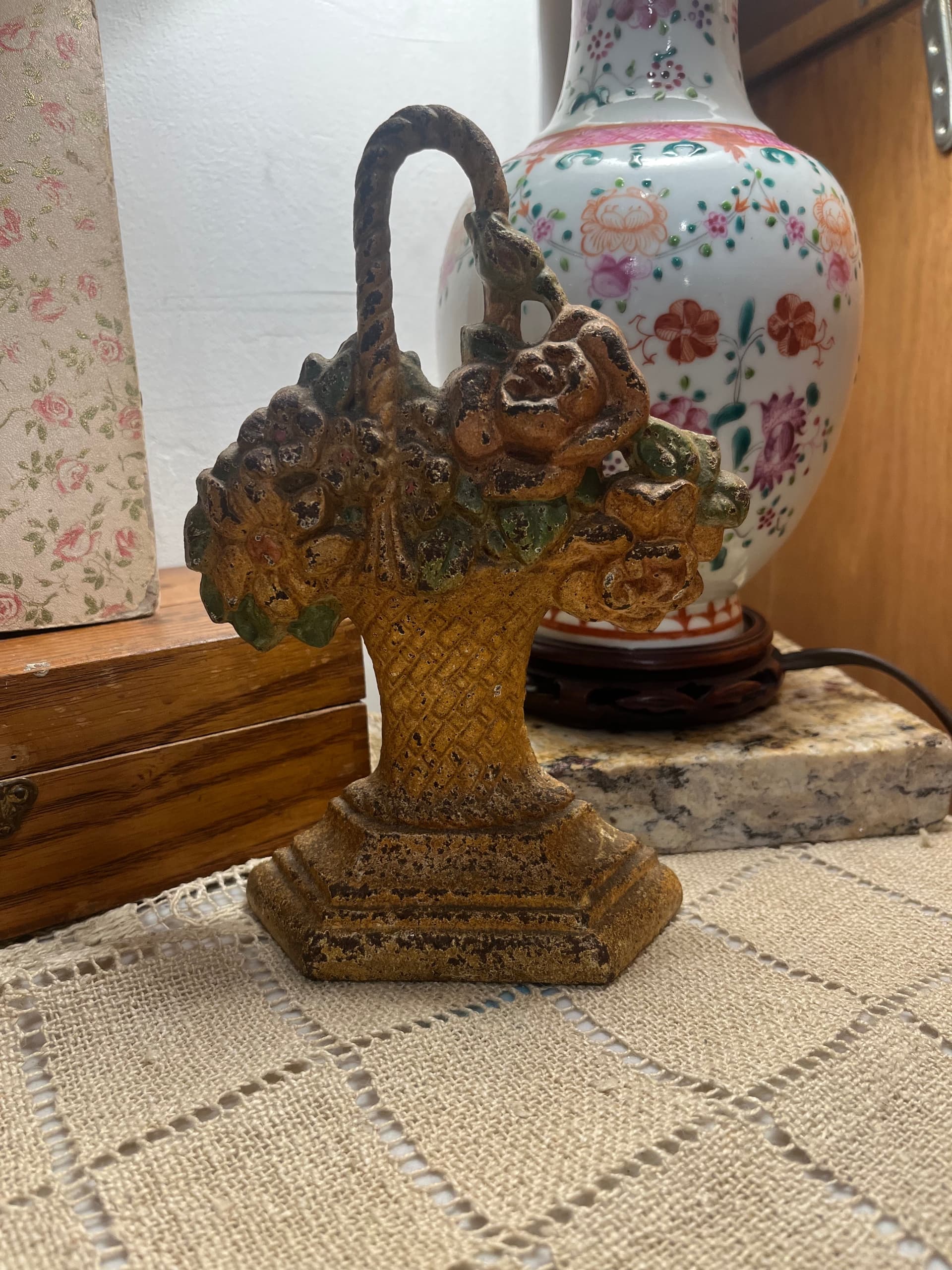 Cast Iron Hubley Flower Basket Doorstop - Regular - Thumbnail 7