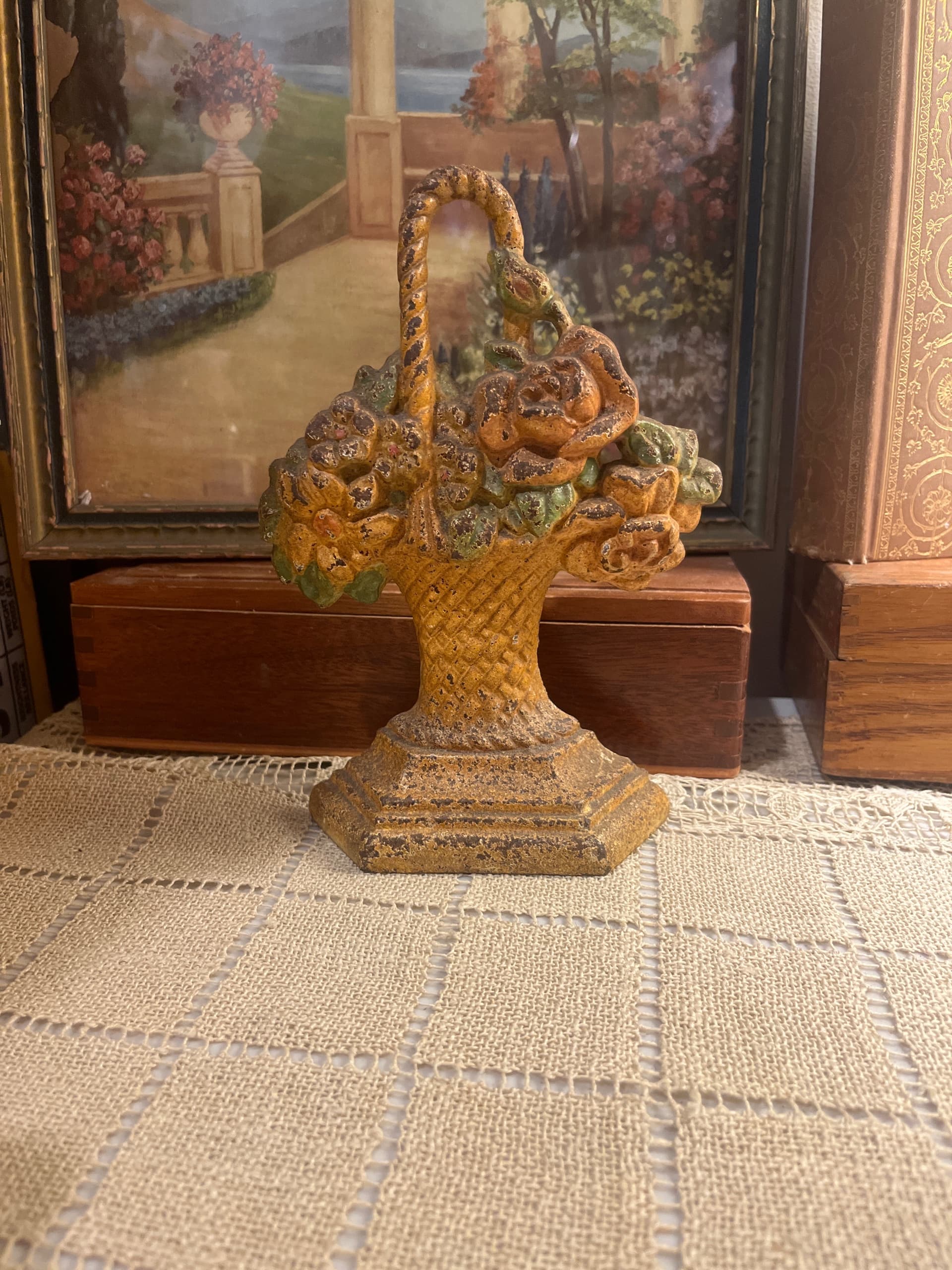 Cast Iron Hubley Flower Basket Doorstop - Regular - Thumbnail 4