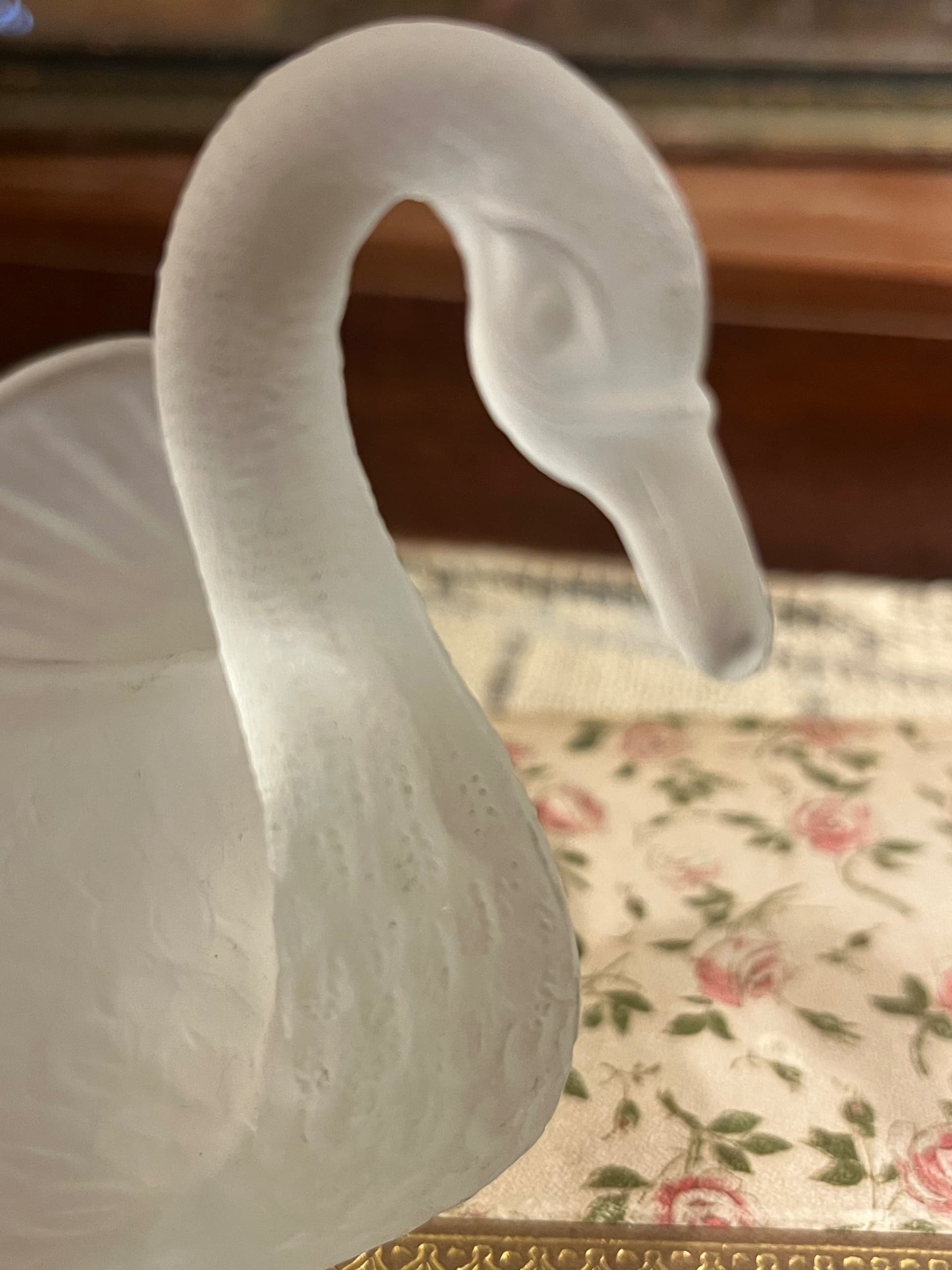GE Smith Frosted Glass Swan - Regular - Thumbnail 8