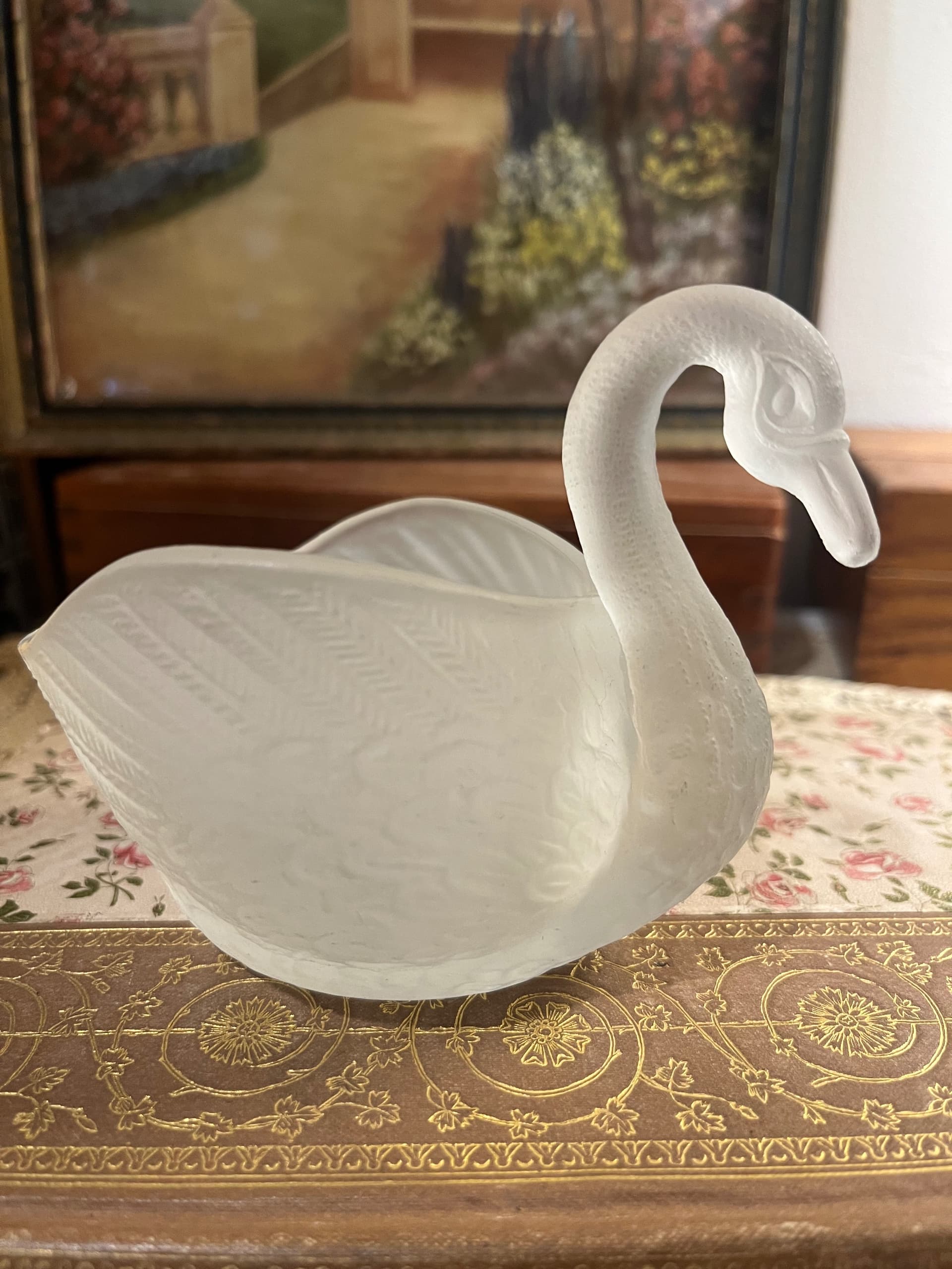 GE Smith Frosted Glass Swan - Regular - Thumbnail 4