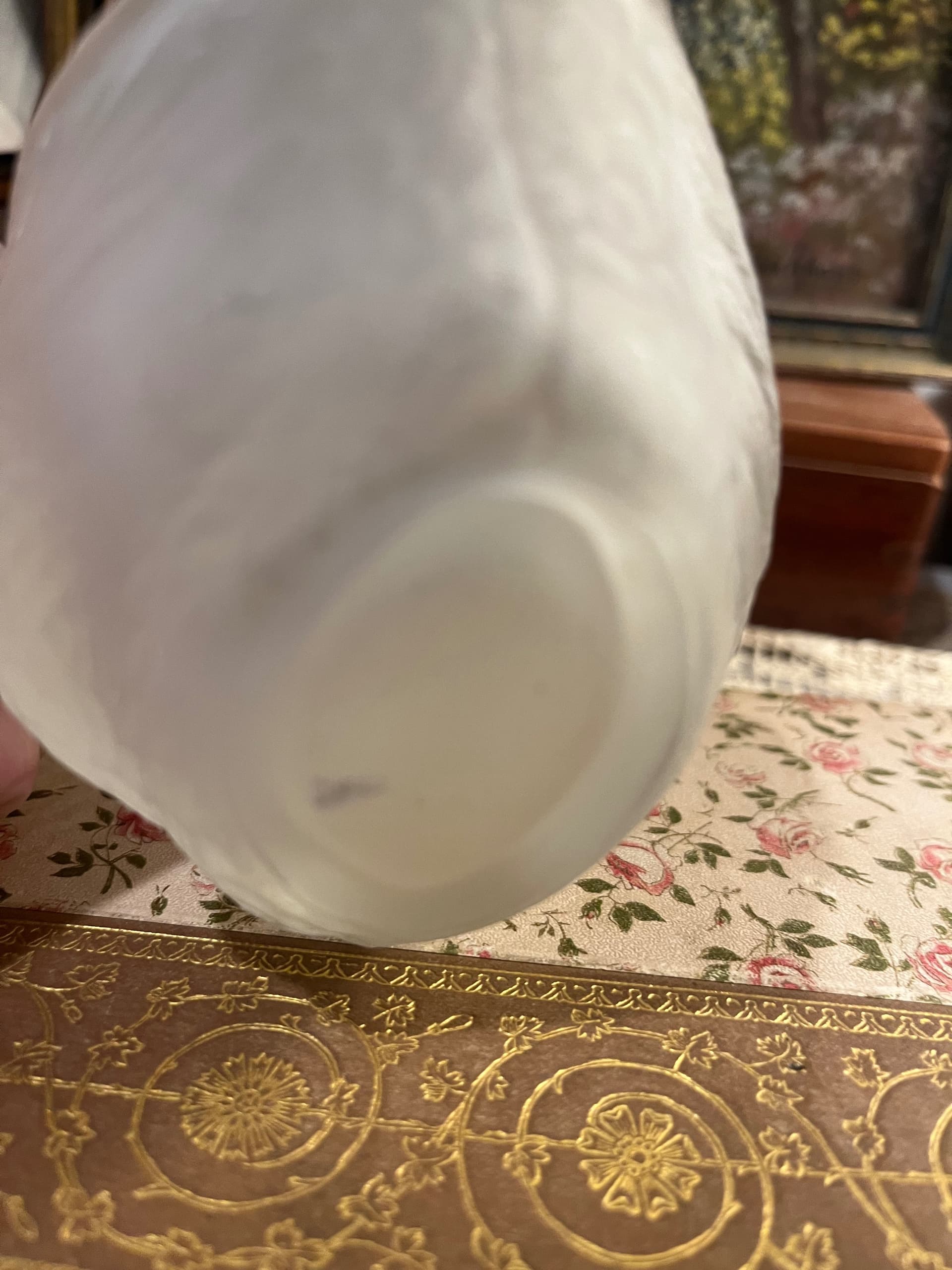 GE Smith Frosted Glass Swan - Regular - Thumbnail 2