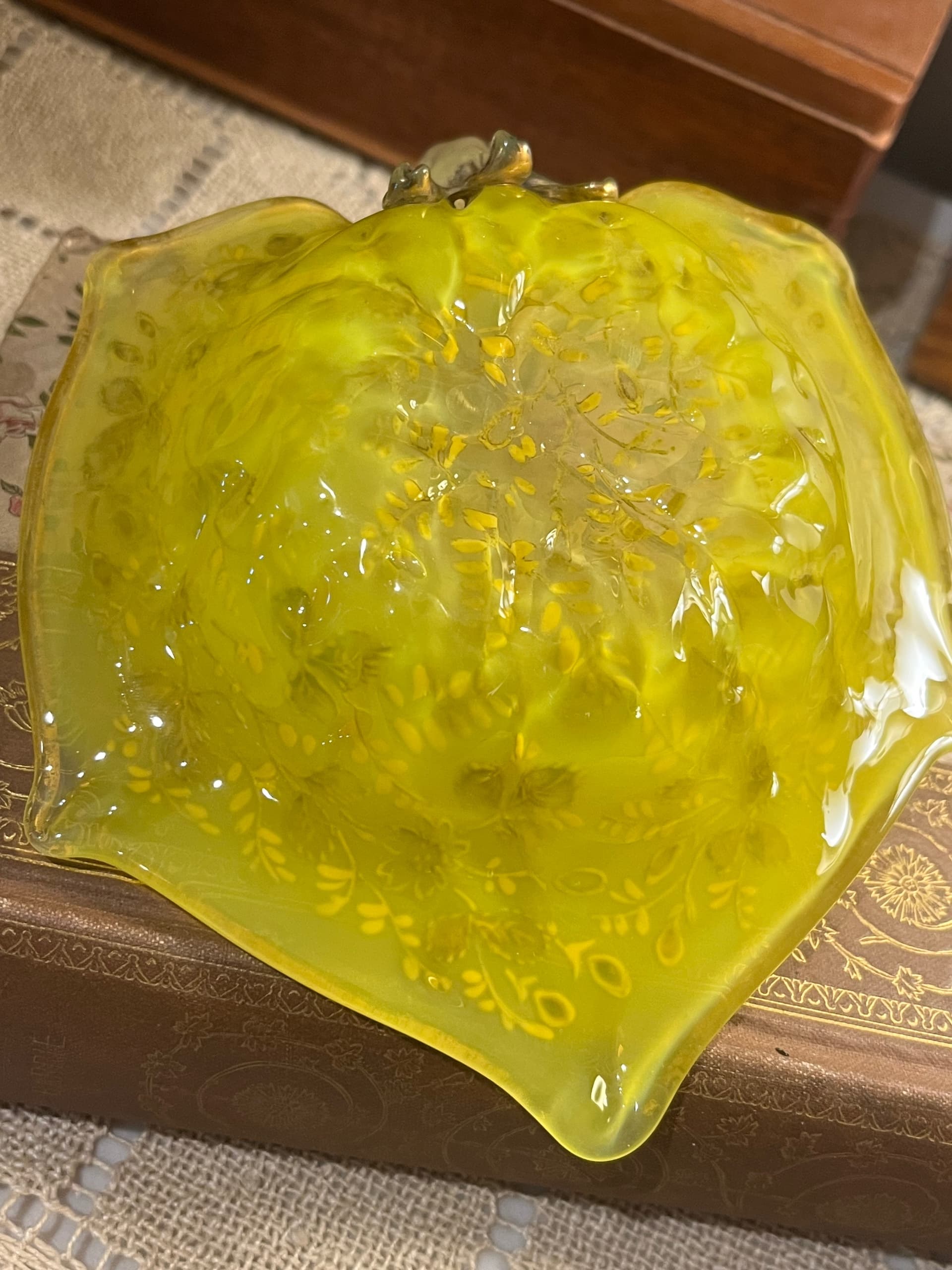Yellow Leaf Dish [1239] - Regular - Thumbnail 5