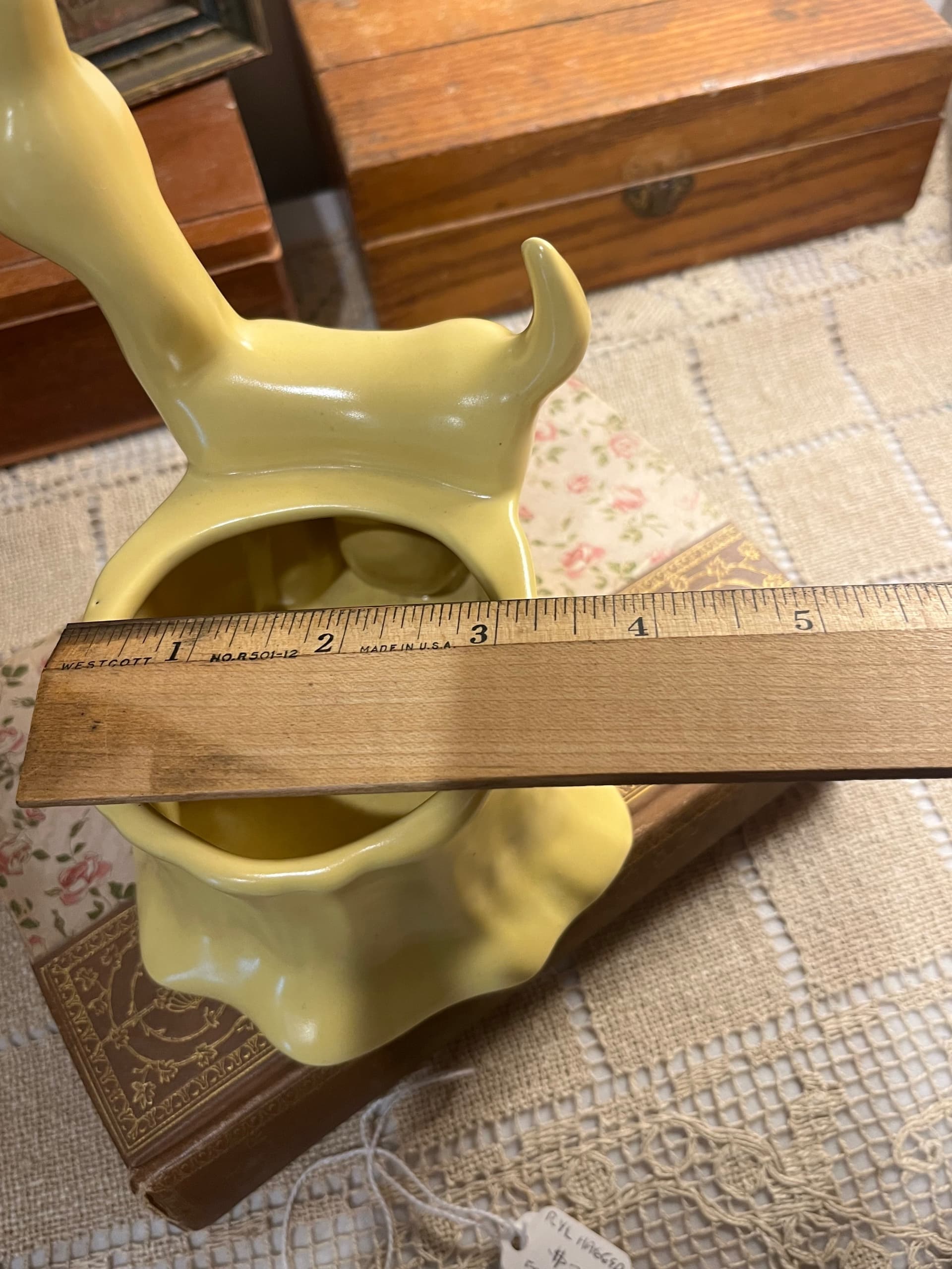 Haeger Yellow Fawn Planter [1239] - Regular - Thumbnail 3