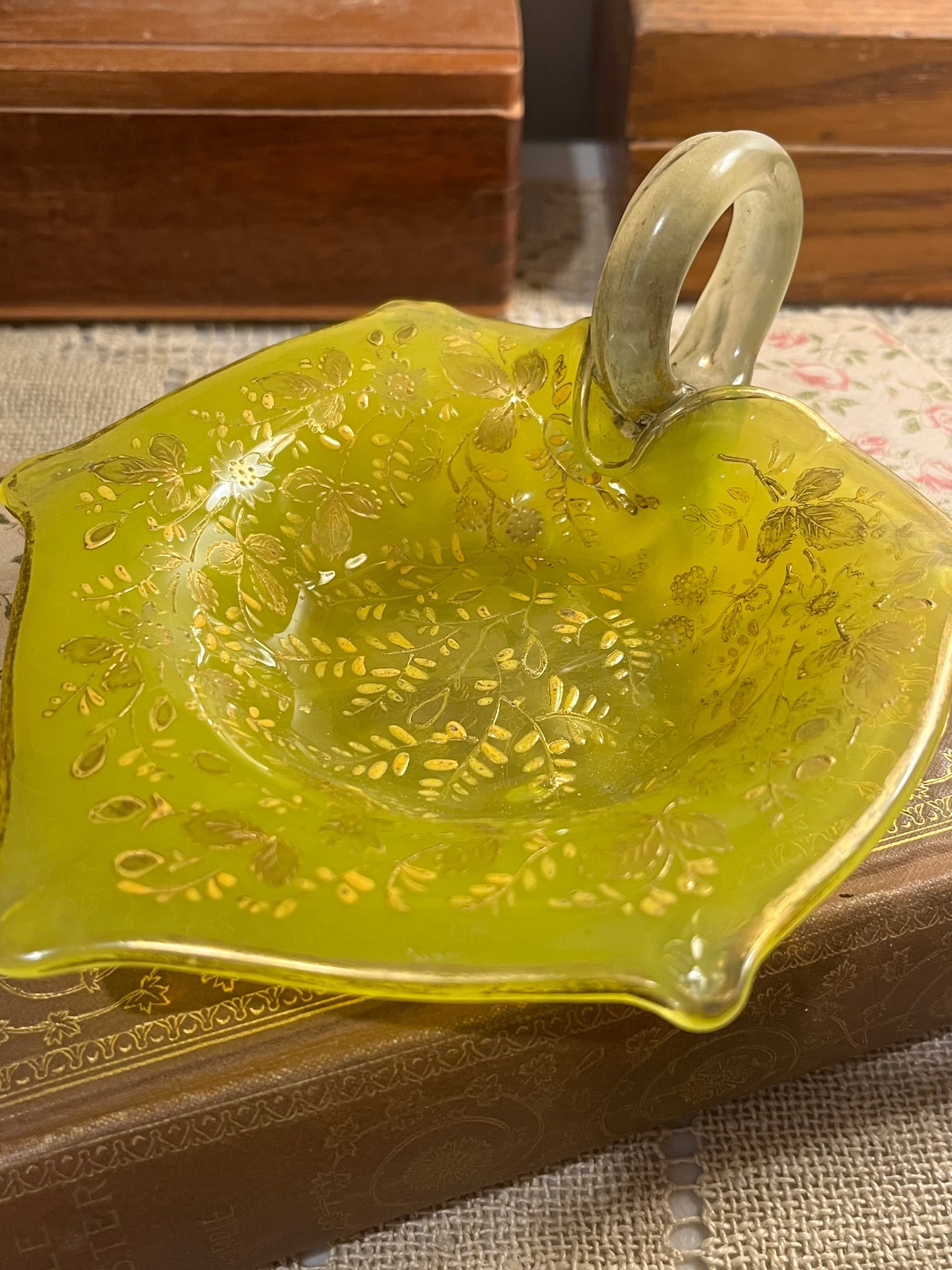 Yellow Leaf Dish [1239] - Regular - Thumbnail 9