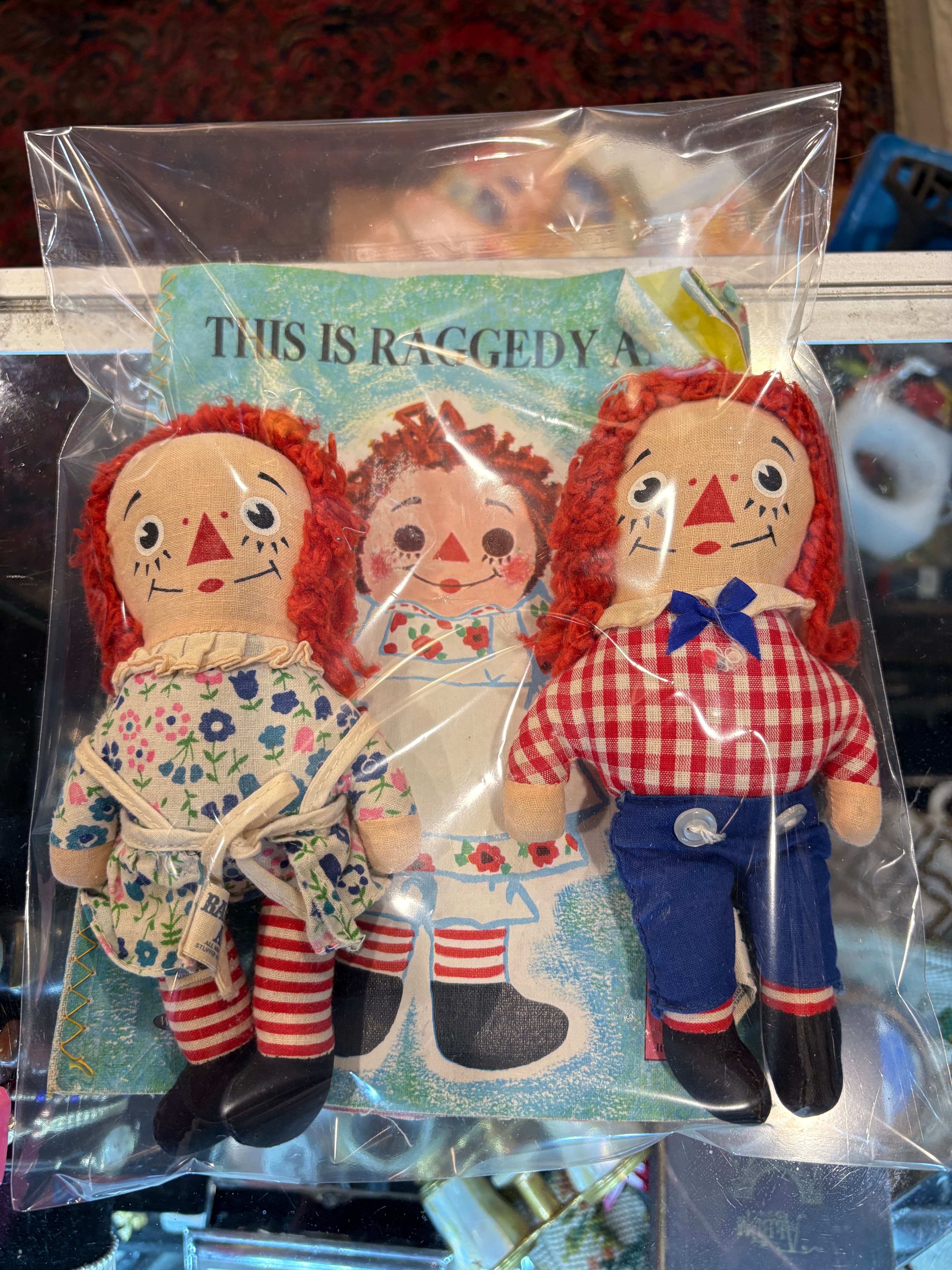 Raggedy Ann and Raggedy Andy with Book - Regular - Thumbnail 6