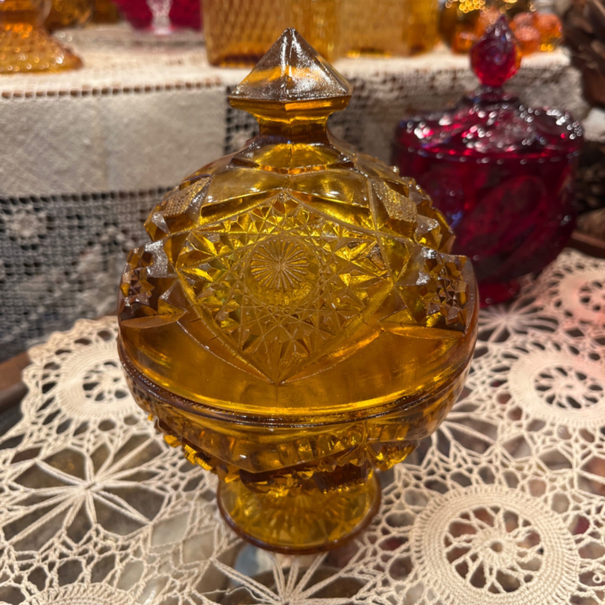 Amber Pressed Glass Hobstar & Flora Pattern Lidded Candy Dish - Regular - Thumbnail 3