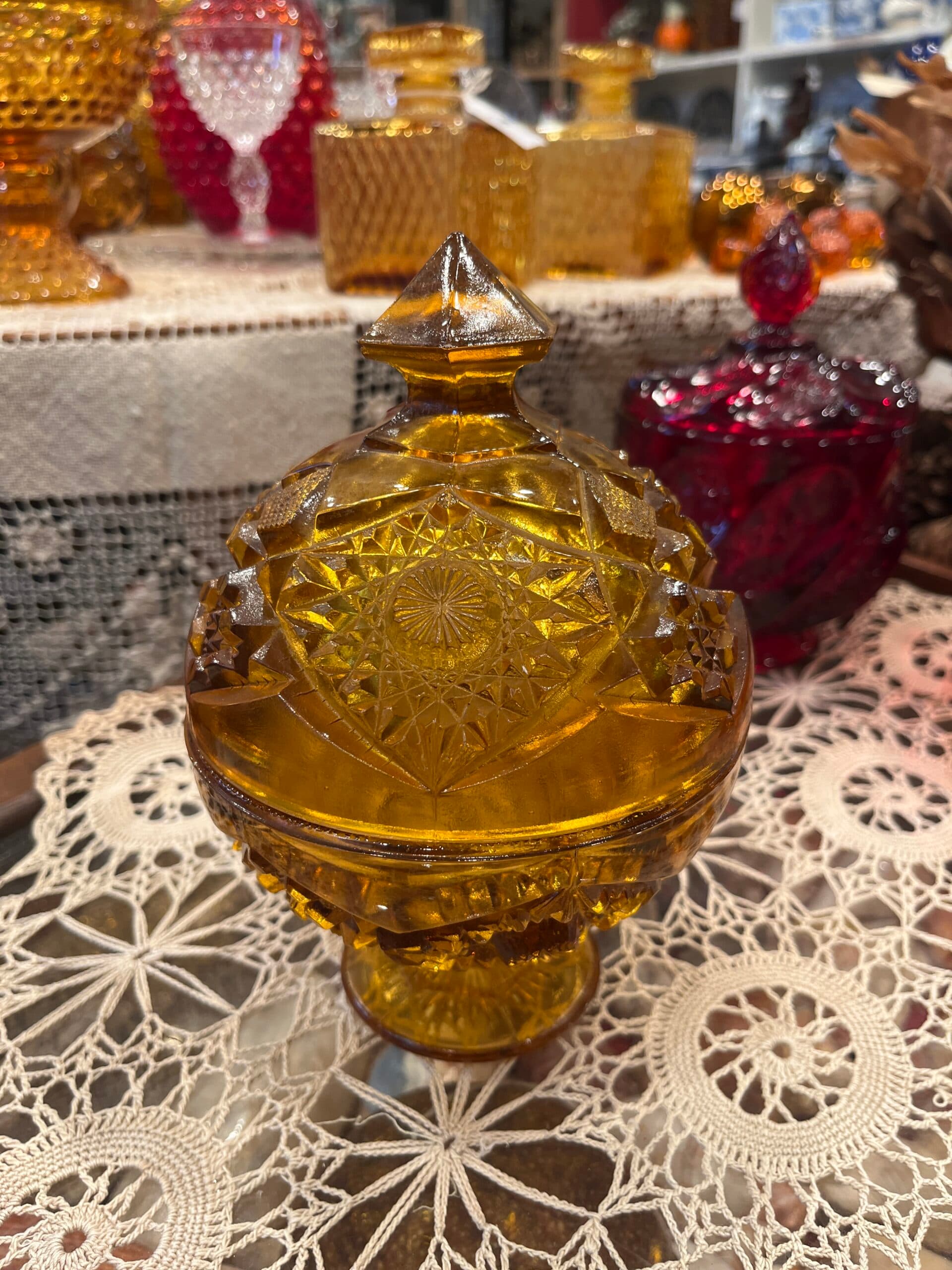 Amber Pressed Glass Hobstar & Flora Pattern Lidded Candy Dish - Regular - Thumbnail 4