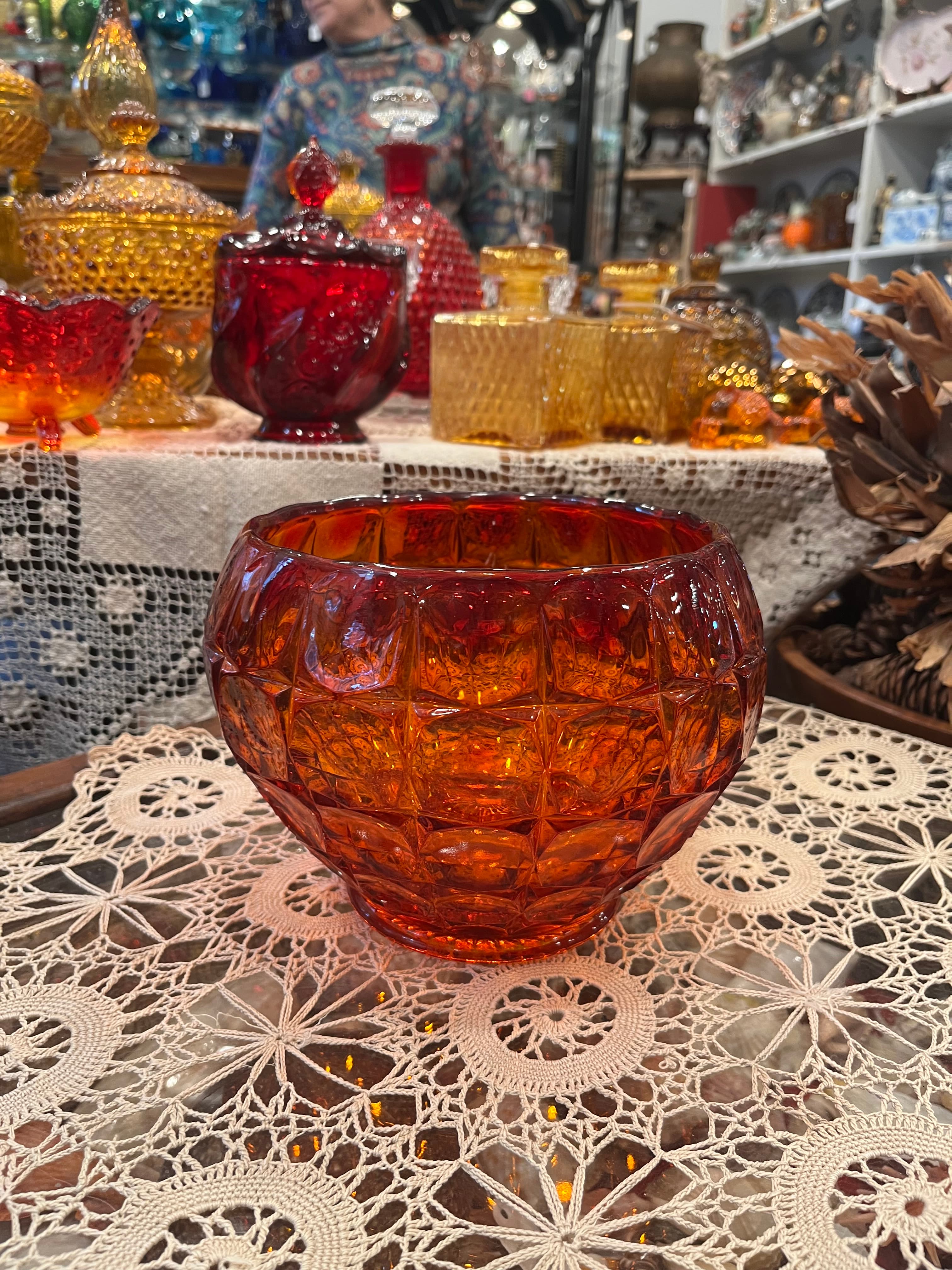 Indiana Glass Amberina Constellation Pattern Bowl - Regular - Thumbnail 4