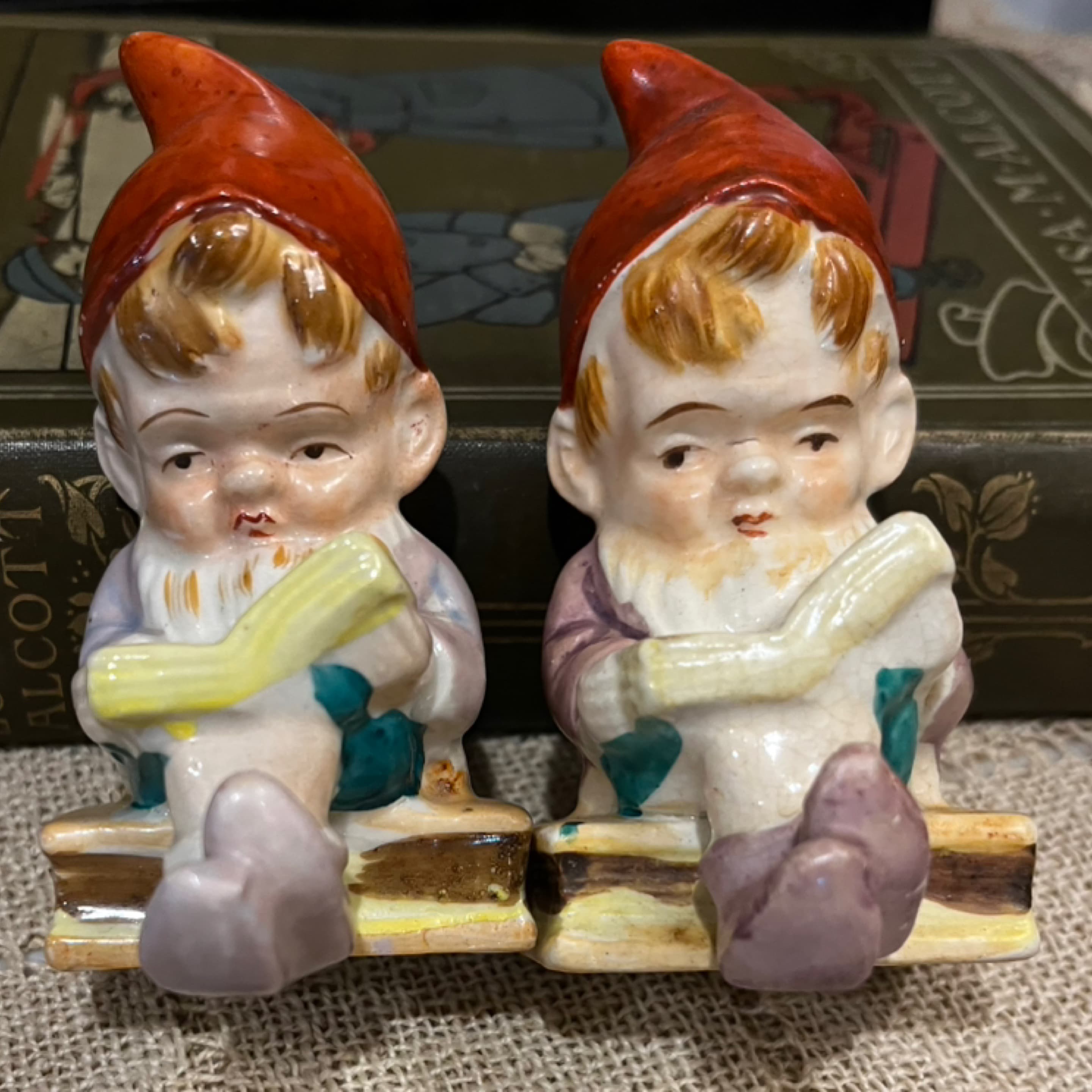 Gnome Salt & Pepper Shakers 941 - Regular - Thumbnail 2