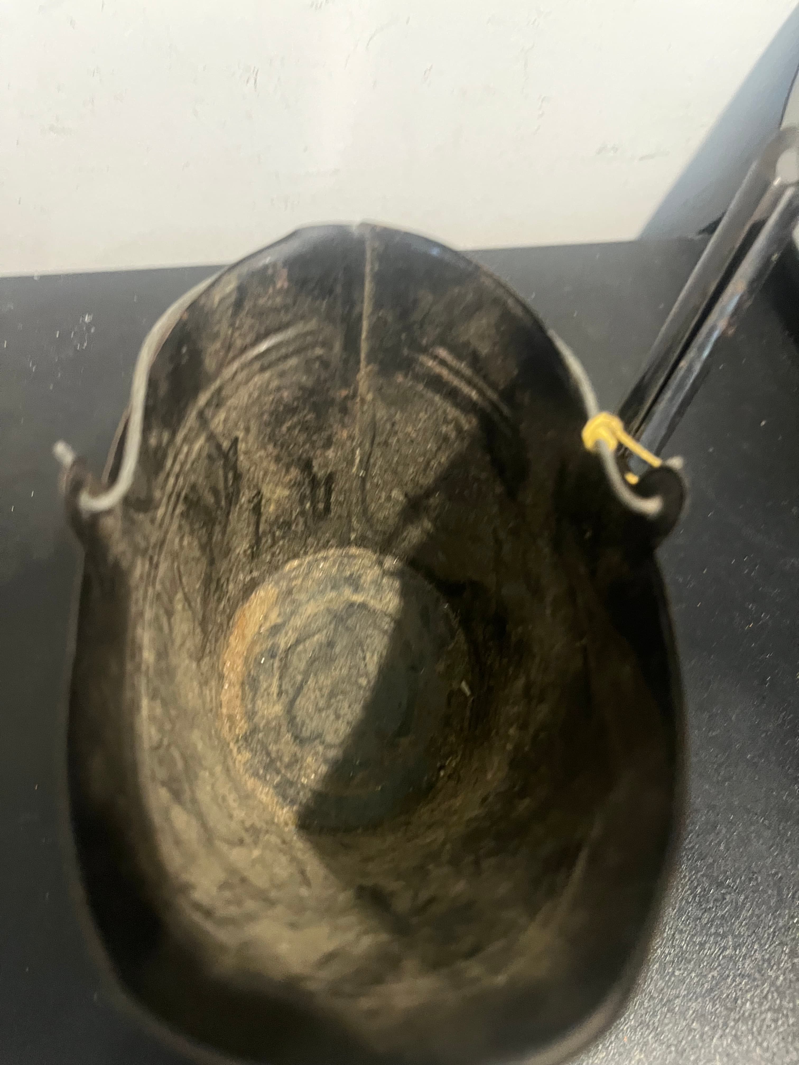 Small Coal Scuttle with Shovel - Regular - Thumbnail 2