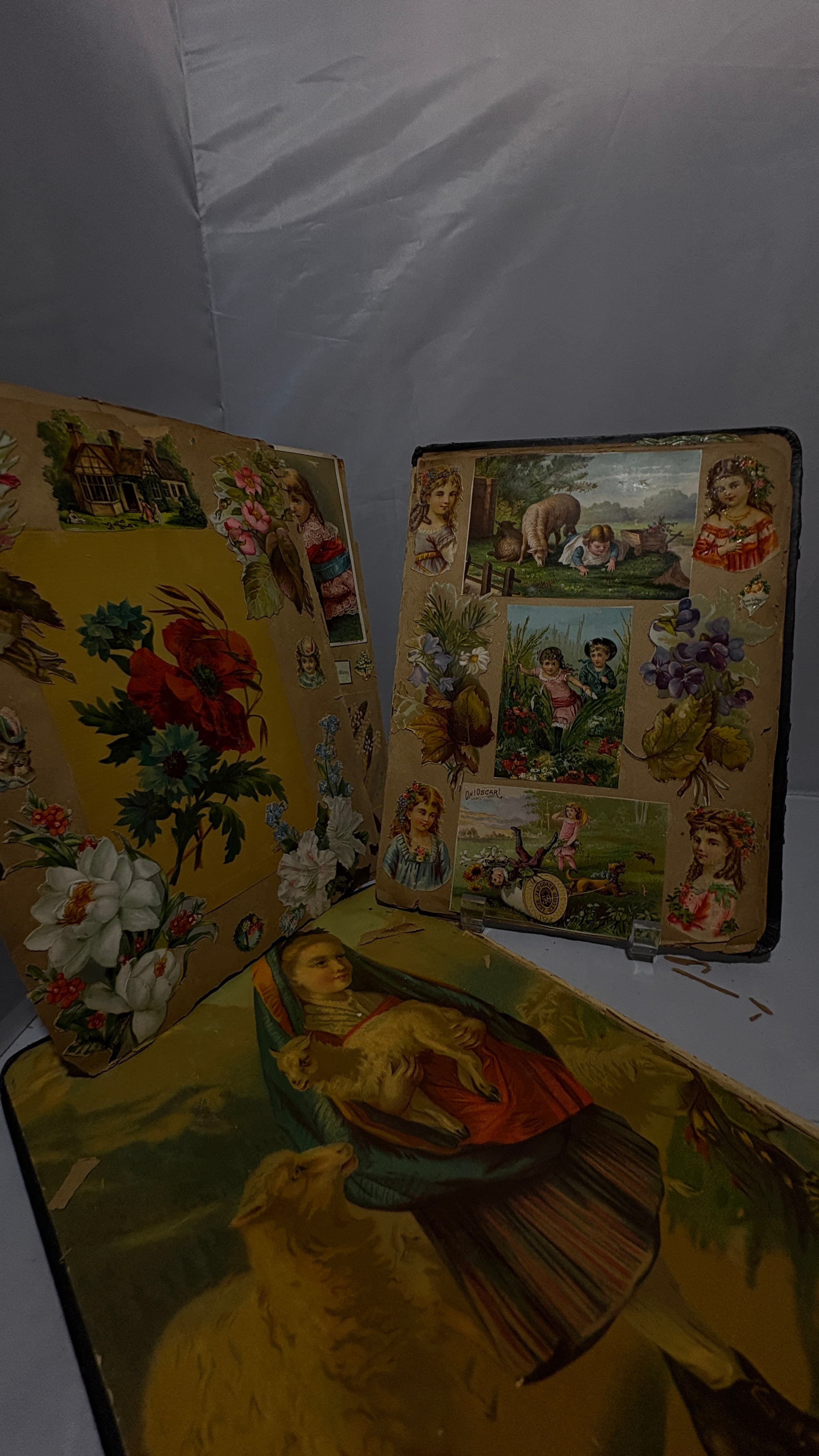 Victorian Sticker Scrapbook - Regular - Thumbnail 2