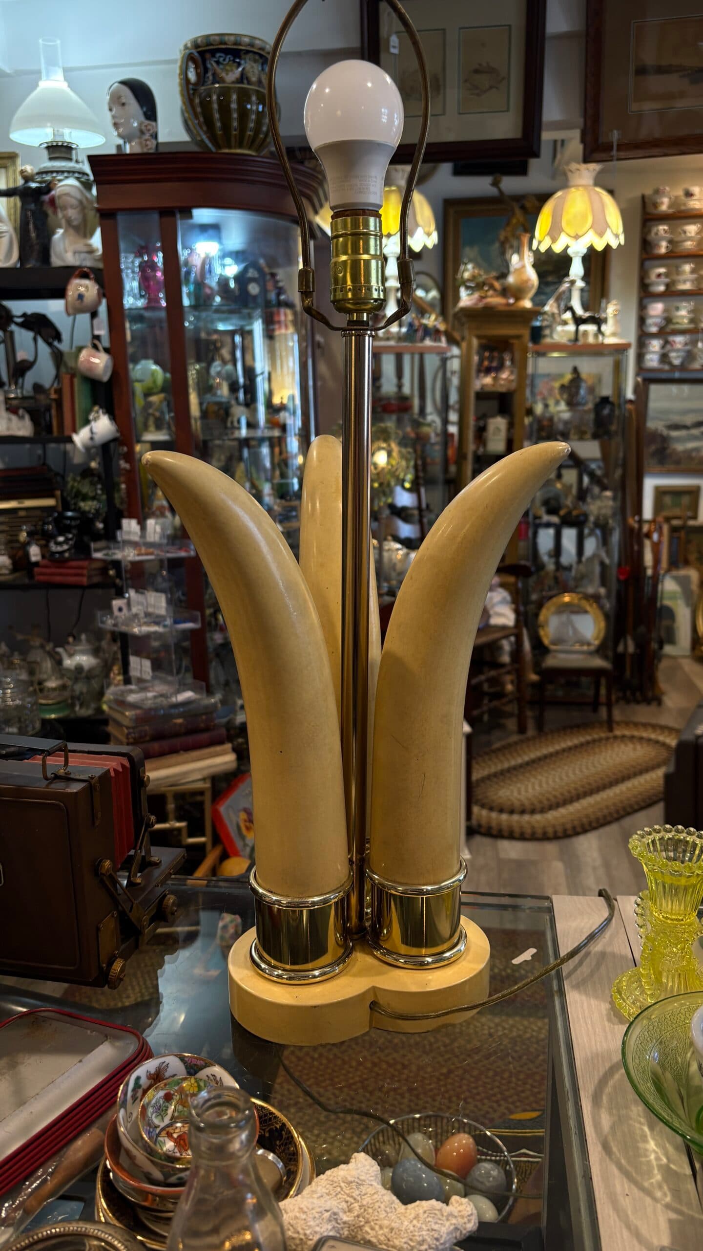 Faux 3 Tusk Lamp (941) - Regular - Thumbnail 3