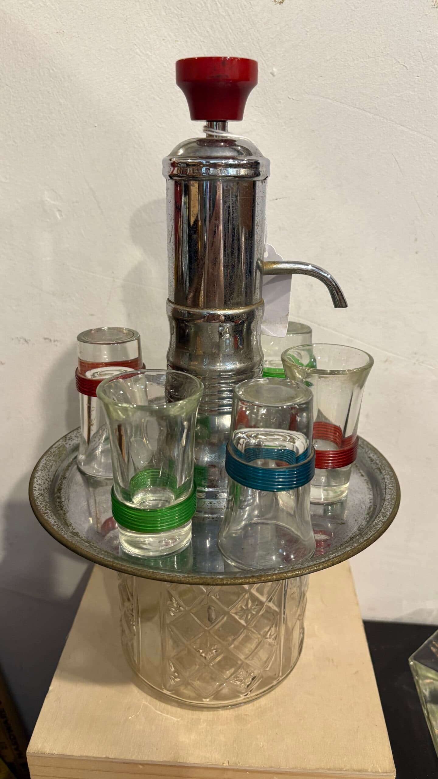 AS IS MCM Liquor dispenser with 5 shot glasses - Regular - Thumbnail 2