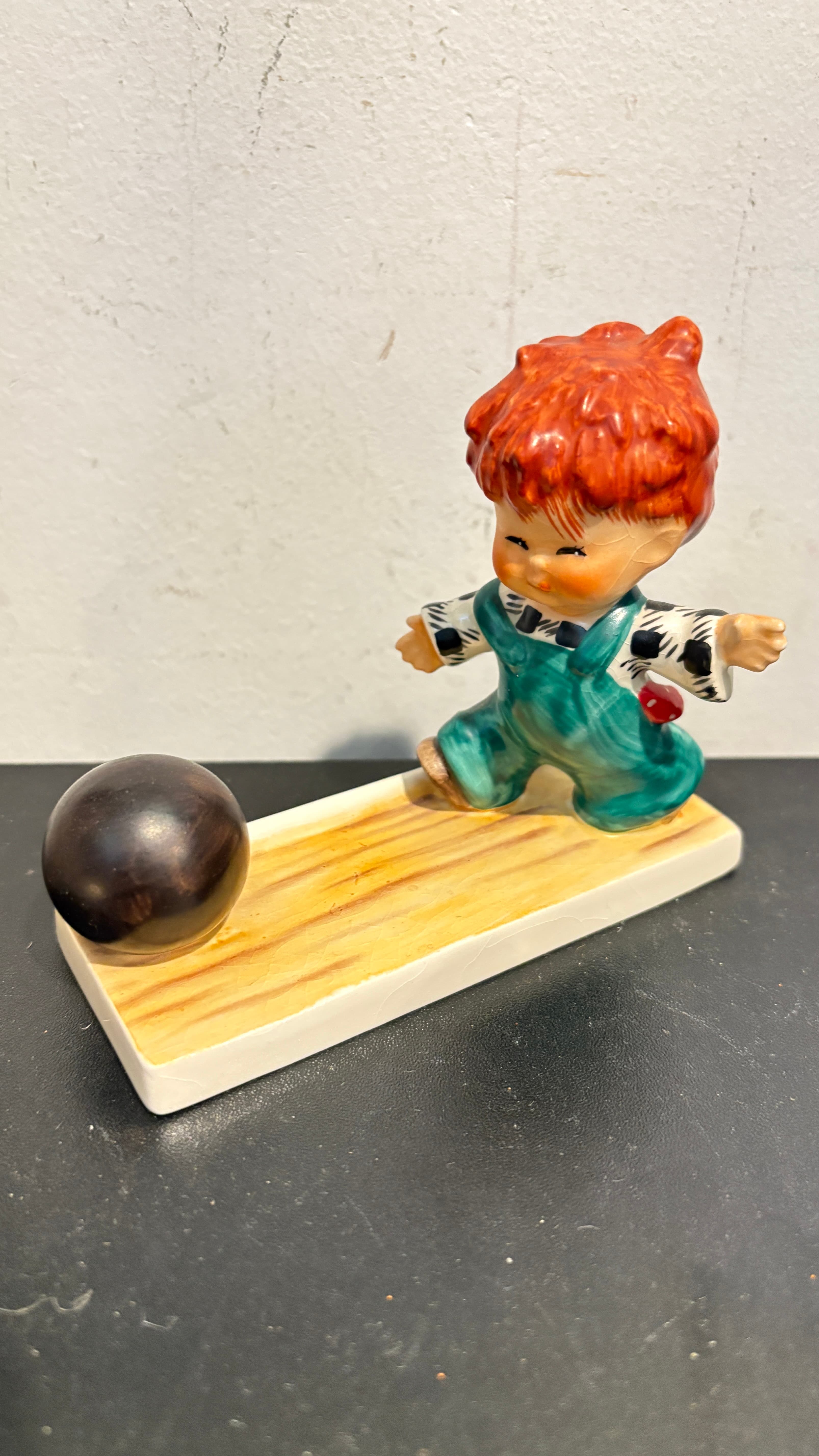 Goebel Bowling Redhead - Regular - Thumbnail 2