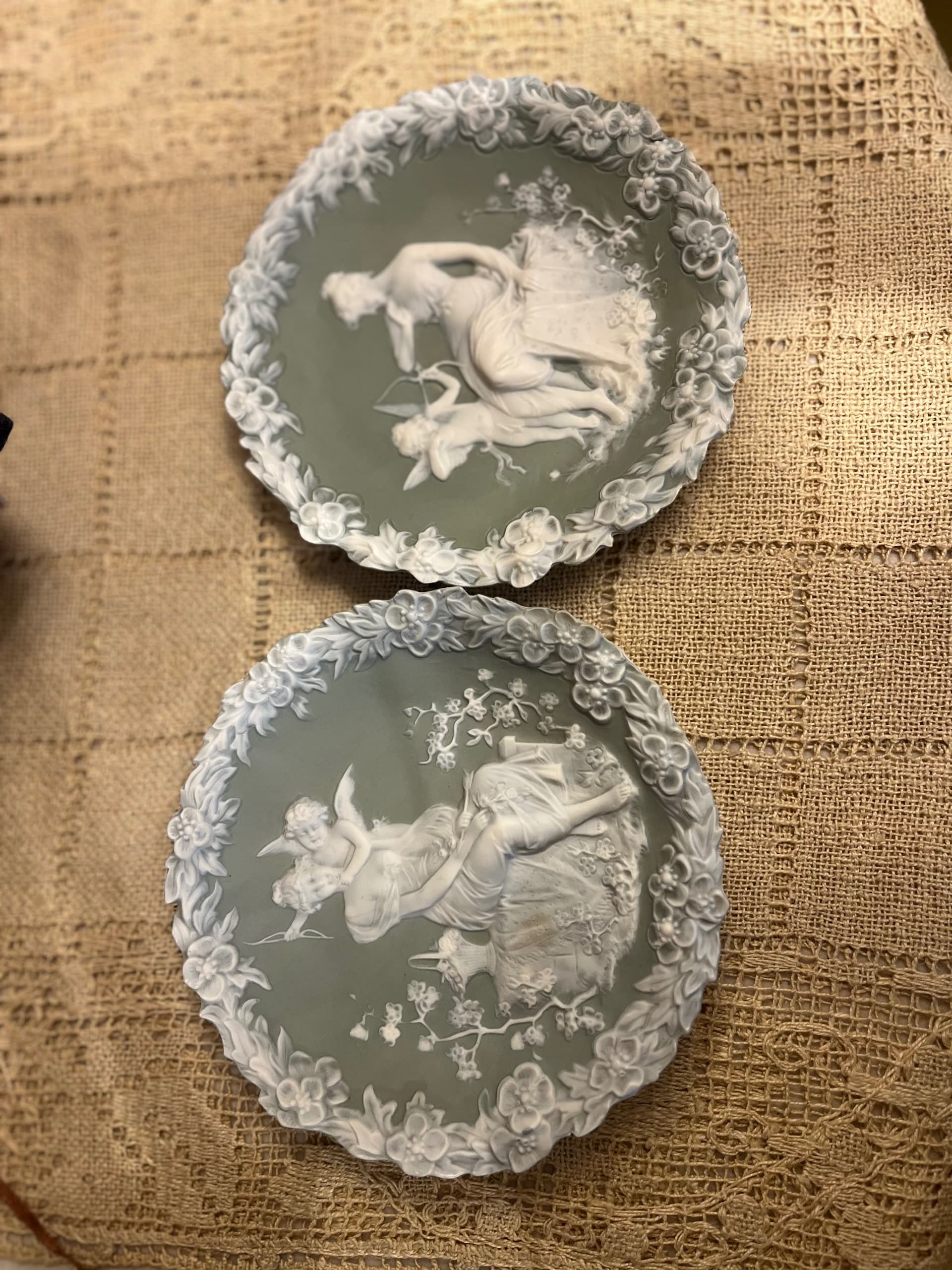 Schäfer & Vater German Jasperware Trinket Dish Pair — Sage Green with White Relief PAIR - Regular - Thumbnail 4