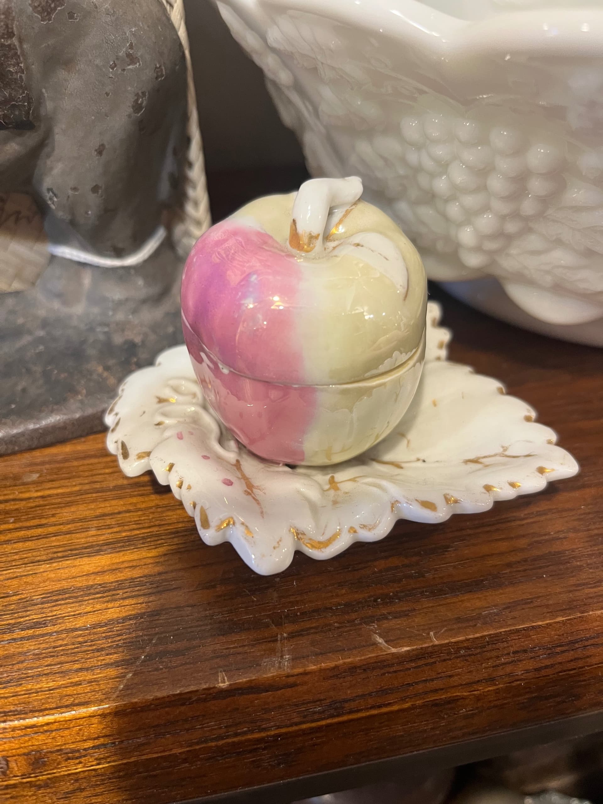 Apple Box - On Leaf [1199] - Regular - Thumbnail 2