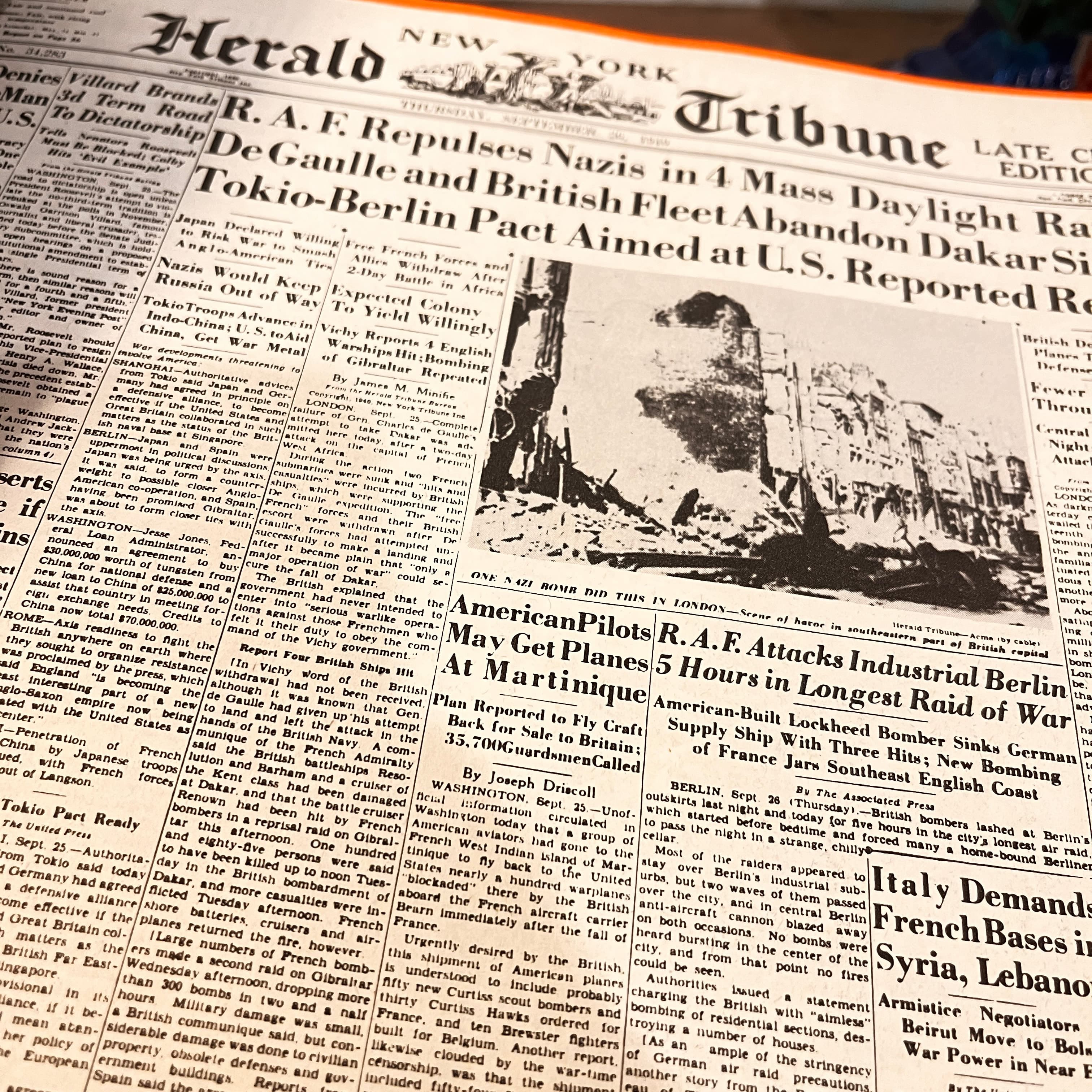 NY Herald Tribune Front Page History - Regular - Thumbnail 4