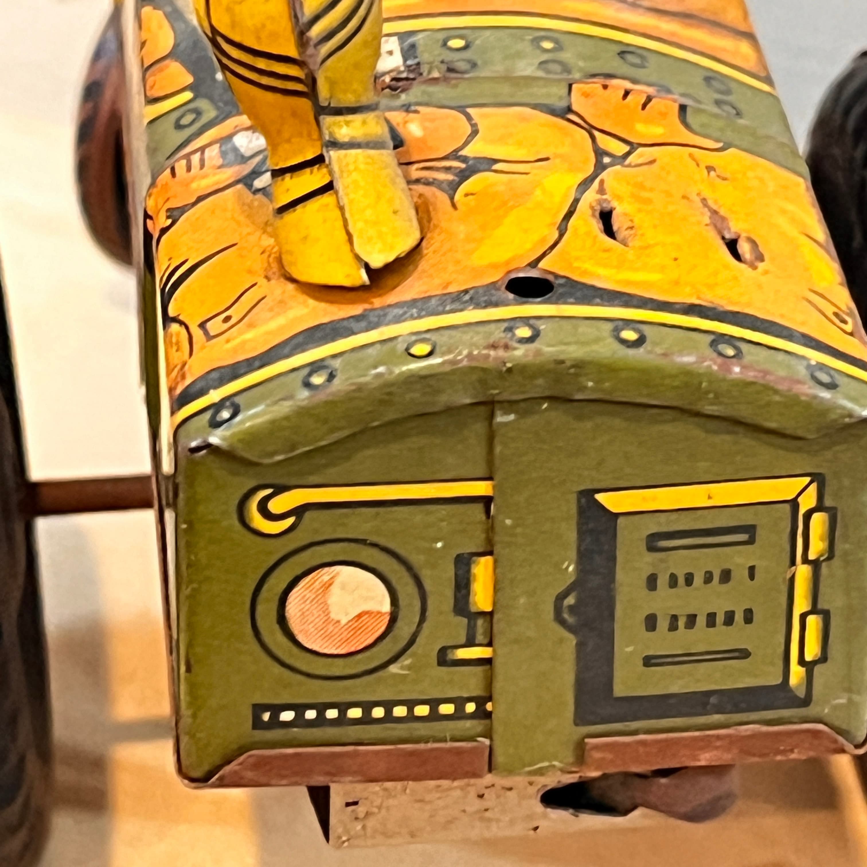 Jumpin Jeep 22 C Wind-Up Tin Toy - Regular - Thumbnail 2