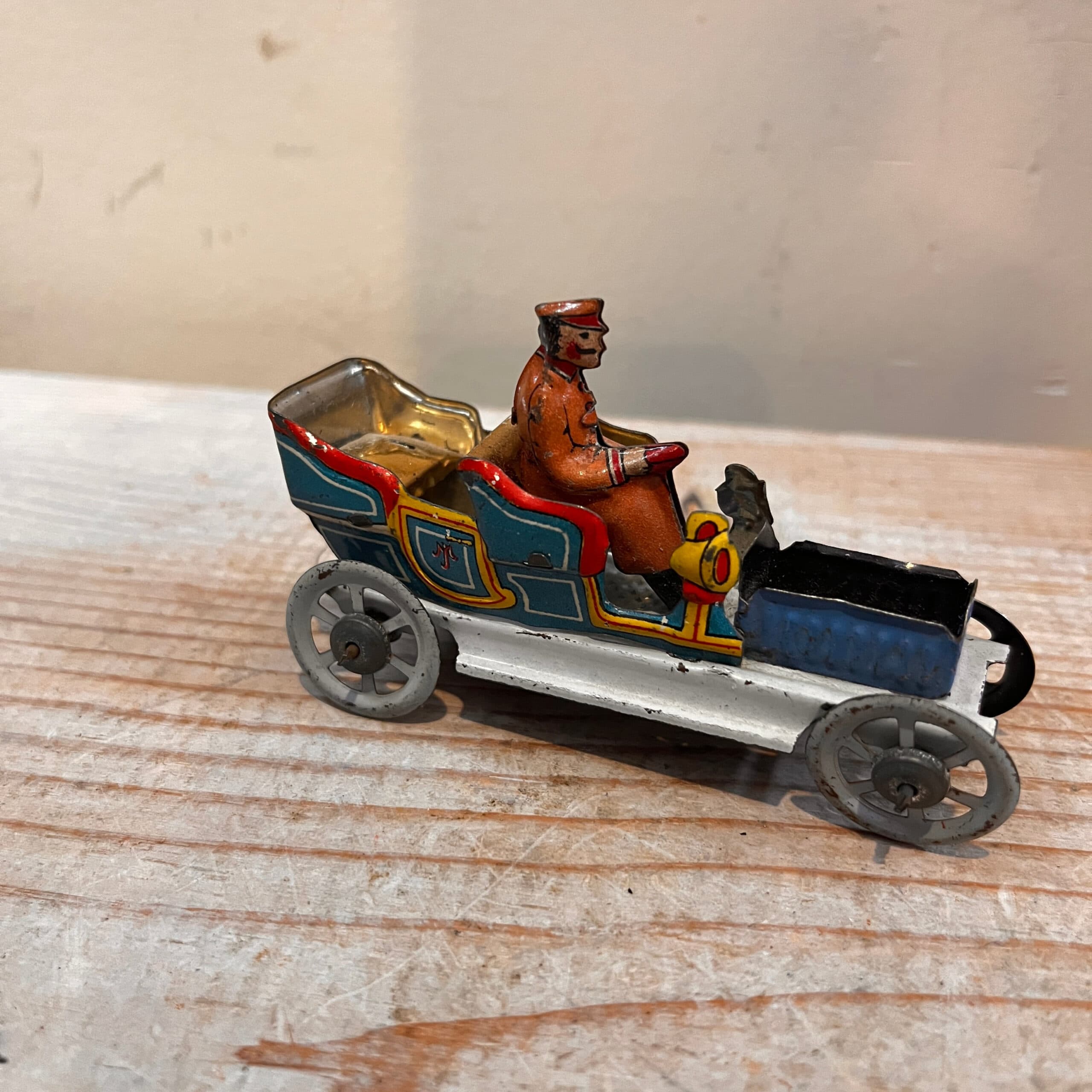 Chauffer Penny Dime Tin Toy - Regular - Thumbnail 4