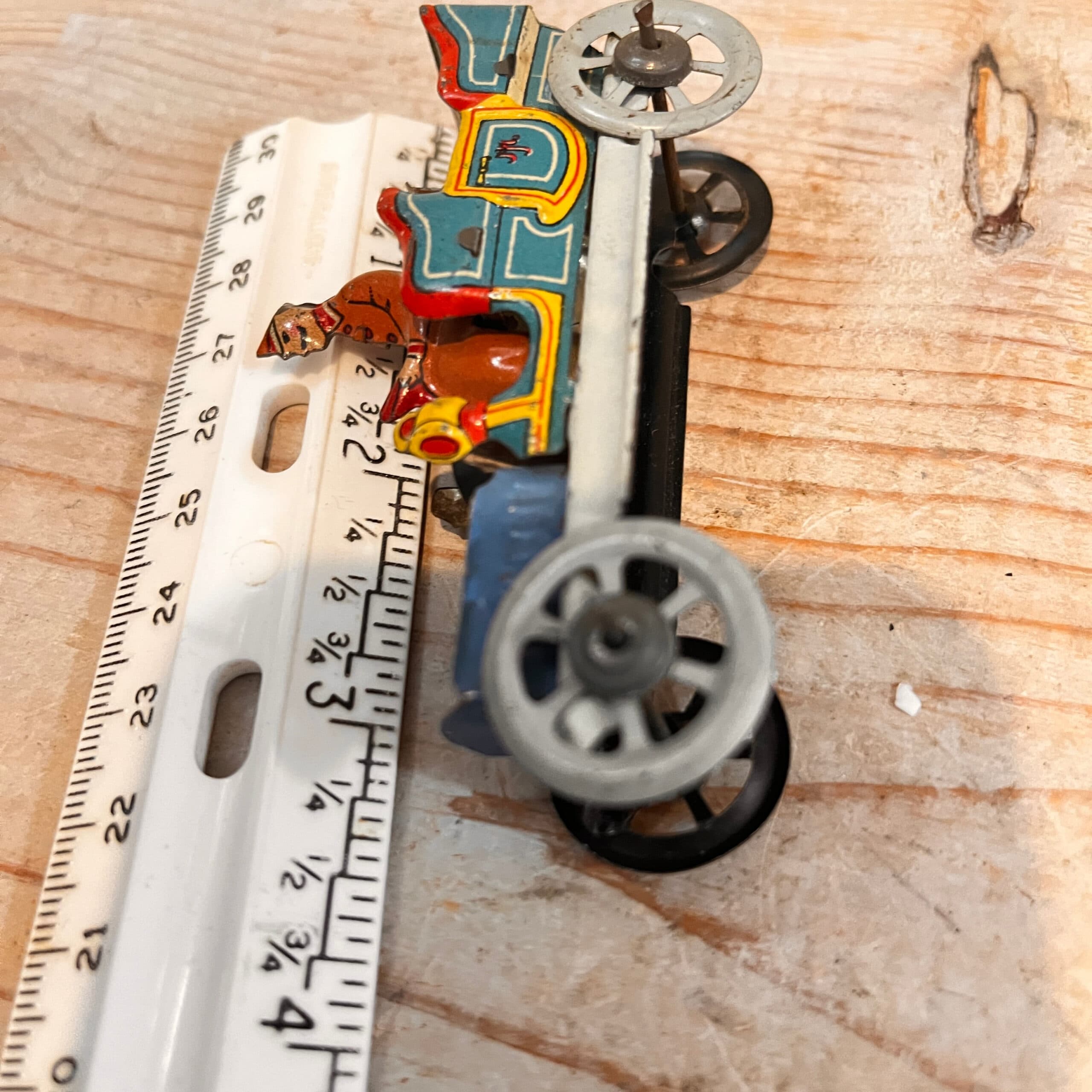 Chauffer Penny Dime Tin Toy - Regular - Thumbnail 5