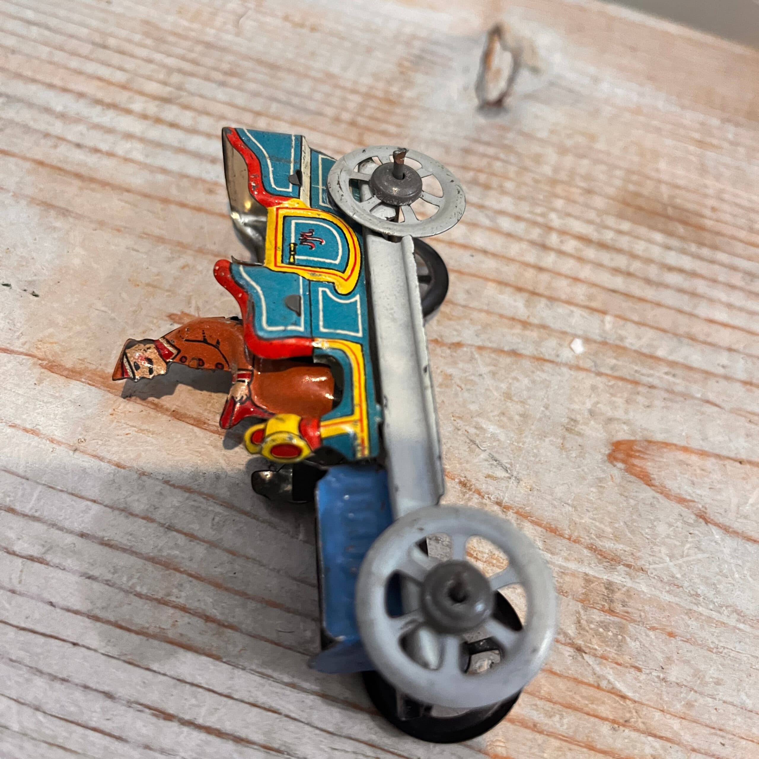 Chauffer Penny Dime Tin Toy - Regular - Thumbnail 3