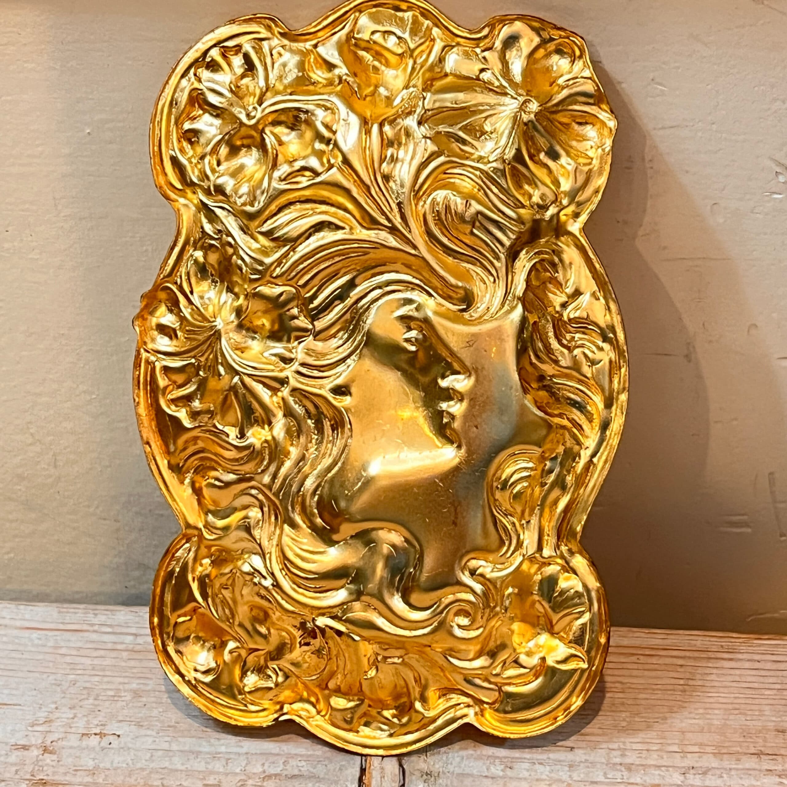 Art Nouveau Repousse Stamped Trinket Tray - Regular - Thumbnail 2