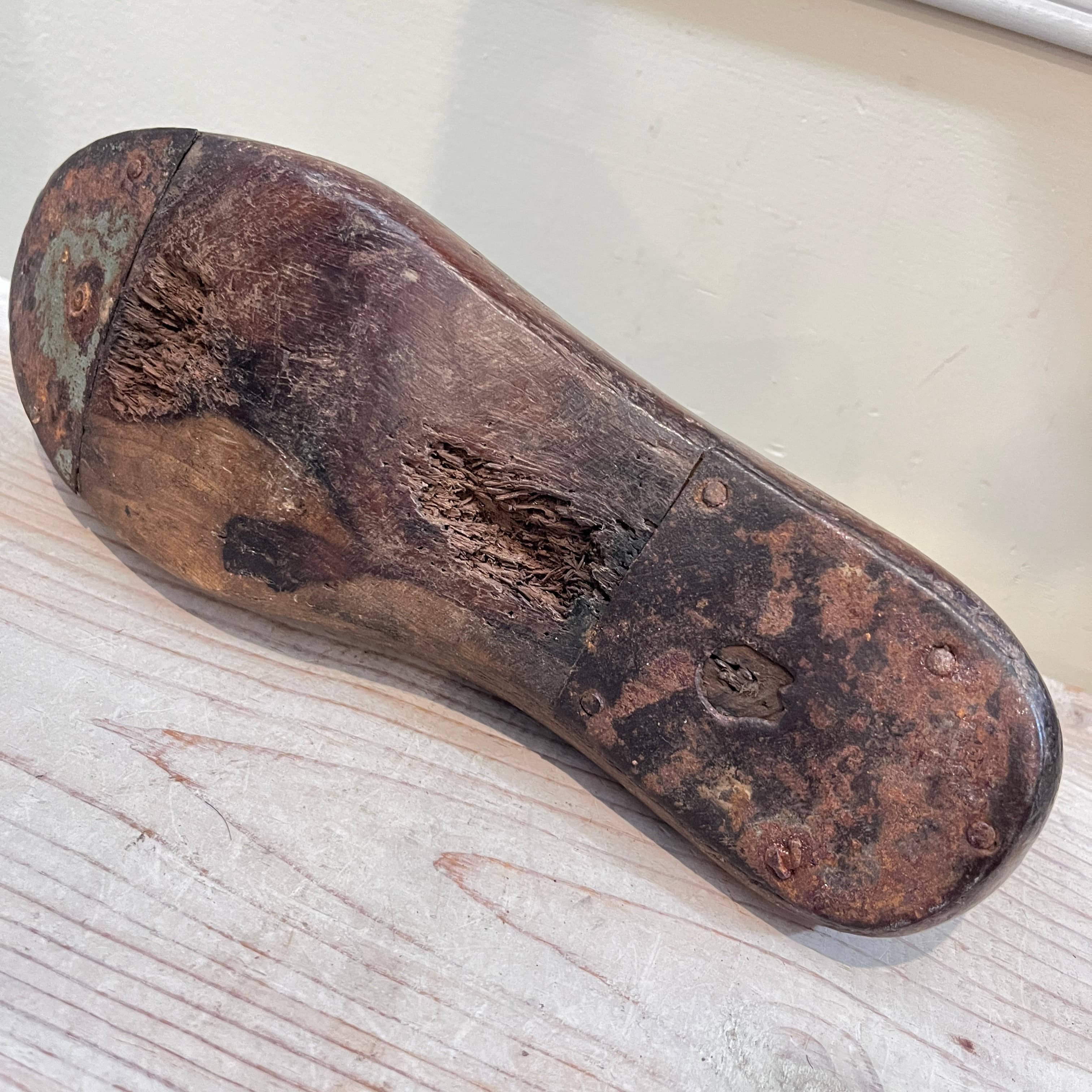 Antique Shoe Form 10” - Regular - Thumbnail 4