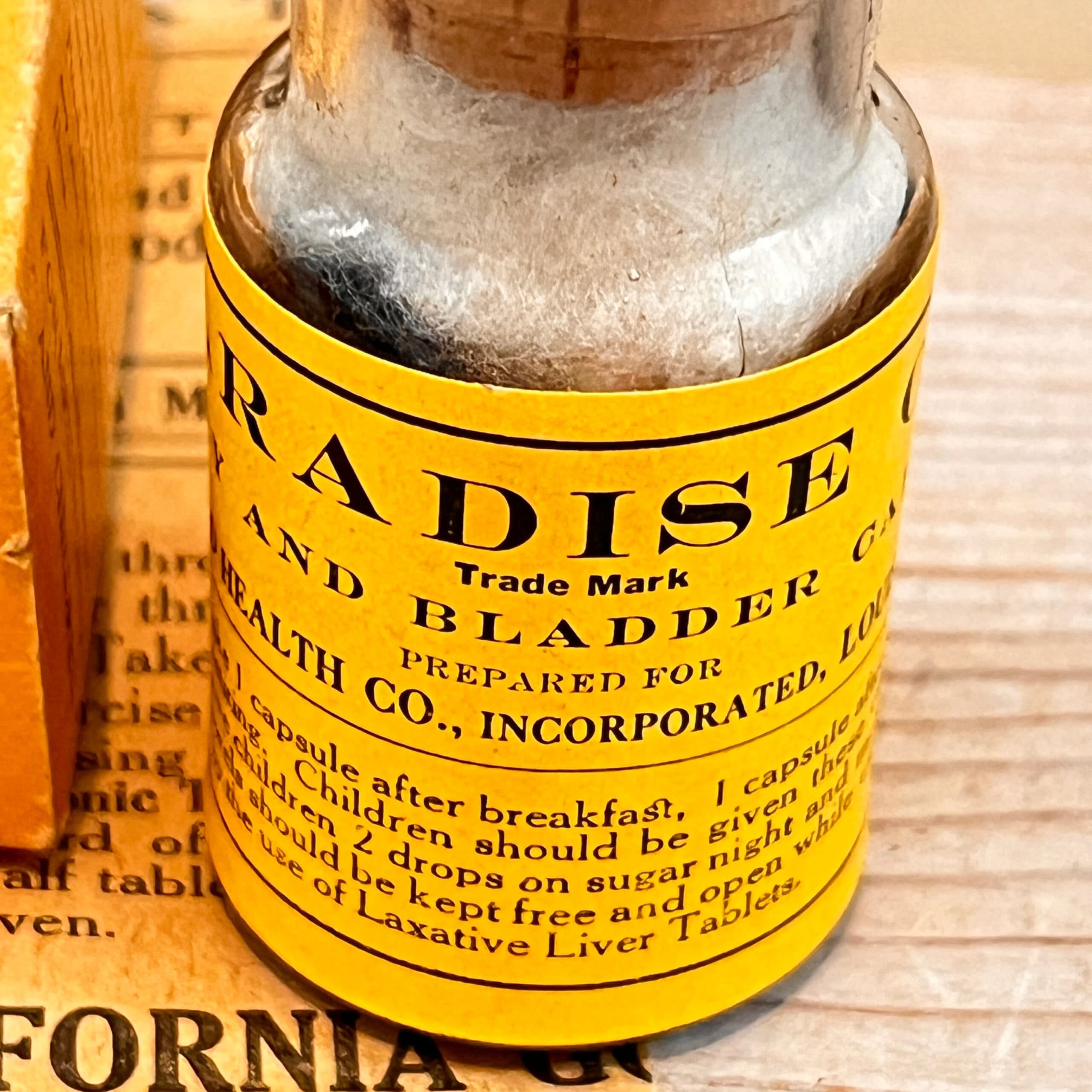 Antique Paradise Oil Bottle and box - Regular - Thumbnail 6