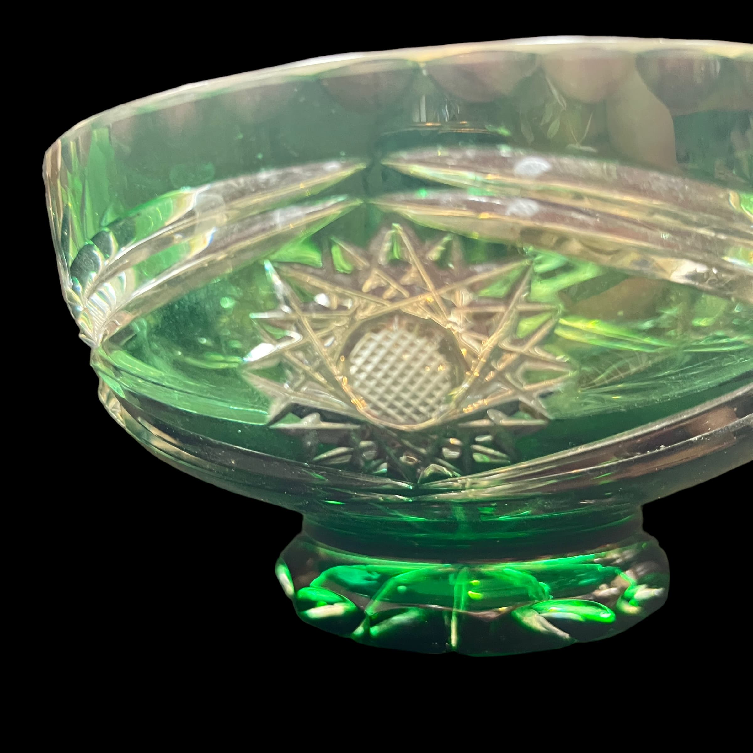Clear to Green Cut Crystal Bowl - Regular - Thumbnail 4