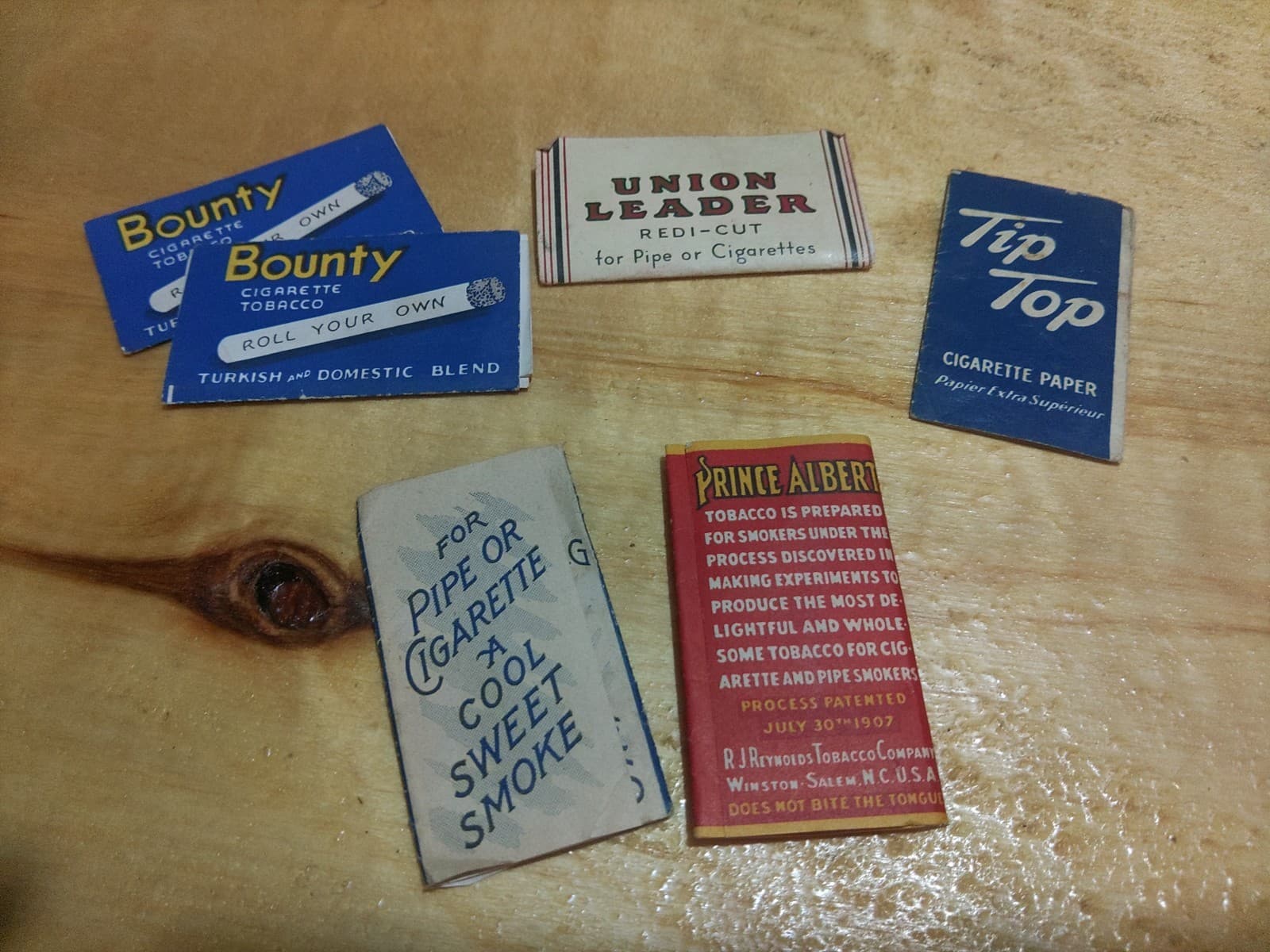 Vintage Tobacco Rolling Paper Booklets - Thumbnail 2