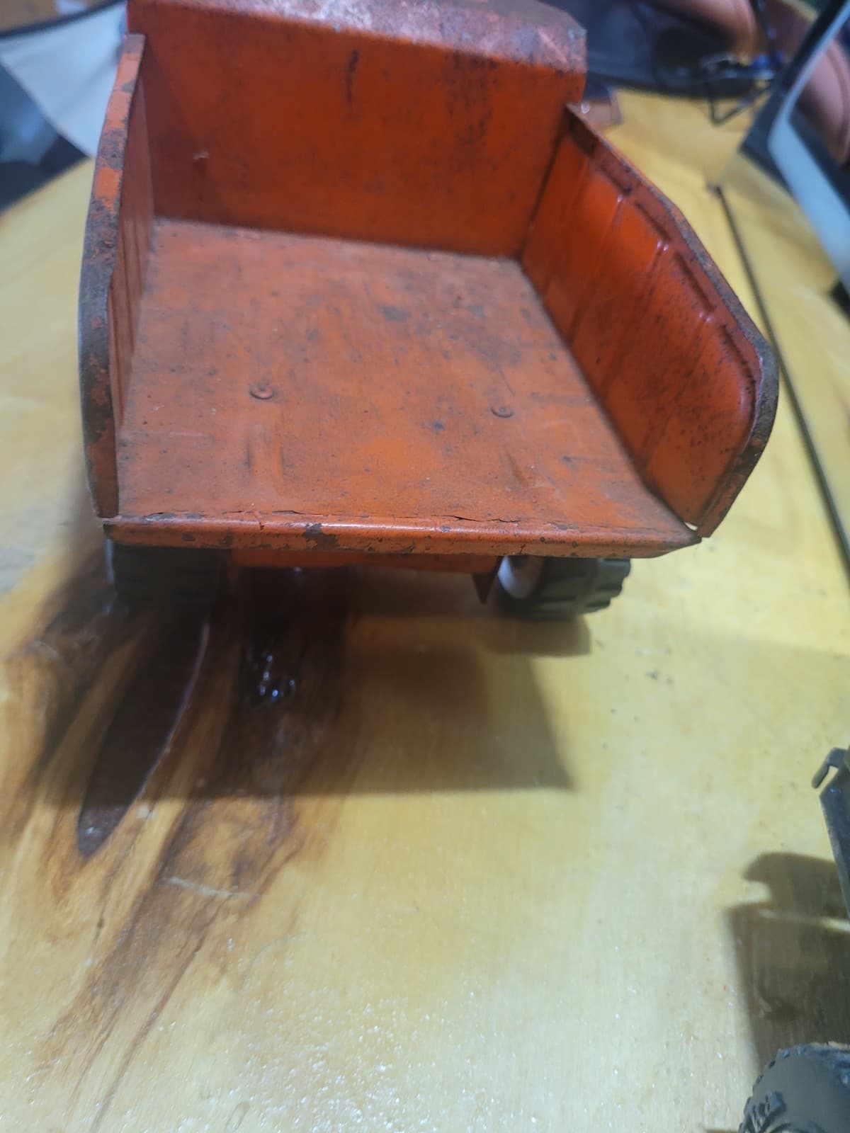 Vintage Tonka Pressed Steel Dump Truck – Orange – Classic Toy Truck - Thumbnail 5