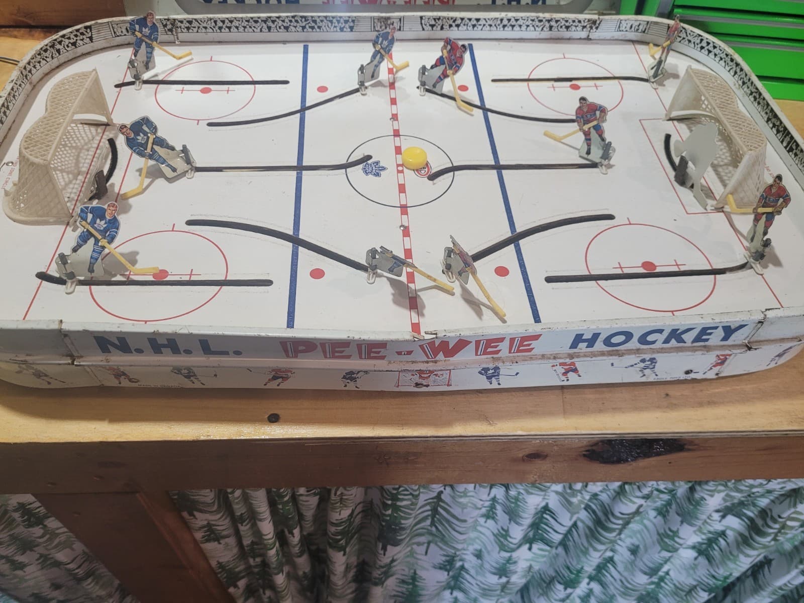 Vintage NHL Pee-Wee Table Hockey Game – Metal Board Game – Made in Canada - Thumbnail 3