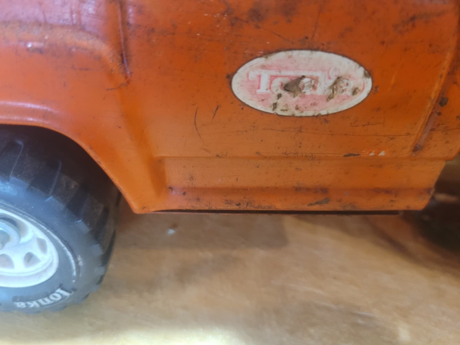 Vintage Tonka Pressed Steel Dump Truck – Orange – Classic Toy Truck - Thumbnail 3