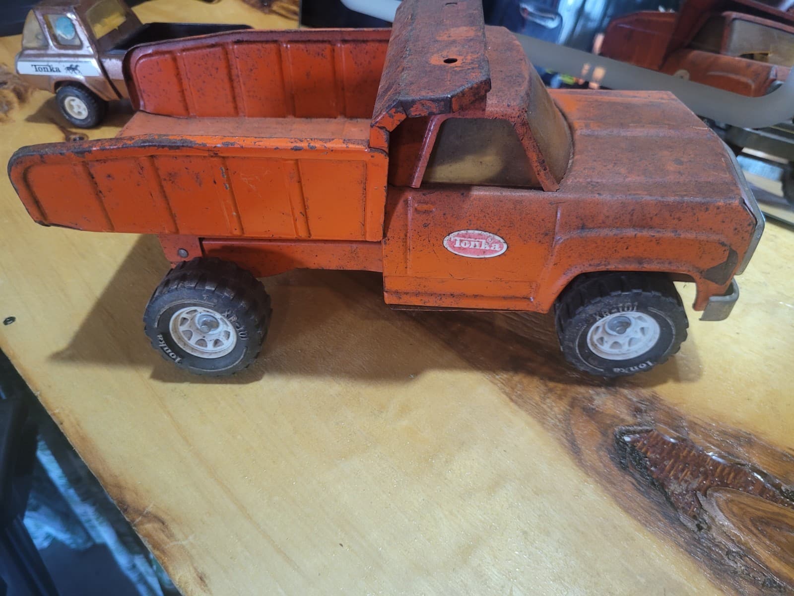 Vintage Tonka Pressed Steel Dump Truck – Orange – Classic Toy Truck - Thumbnail 6