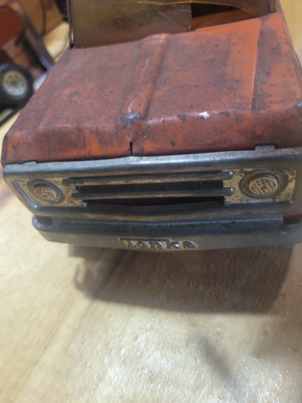 Vintage Tonka Pressed Steel Dump Truck – Orange – Classic Toy Truck - Thumbnail 4
