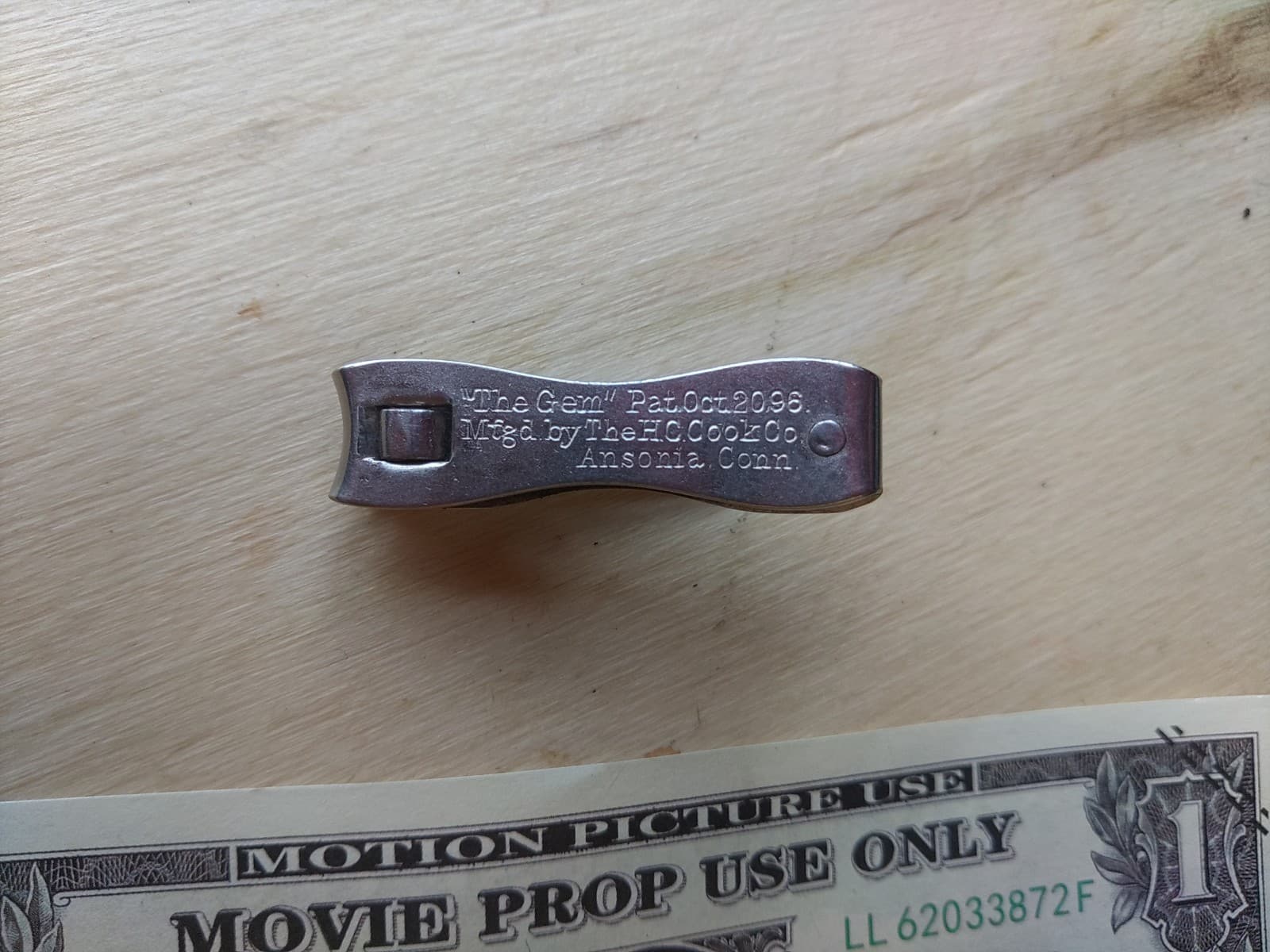 Vintage Mini Pocket Knives, Clippers, and Novelty Items - Thumbnail 8