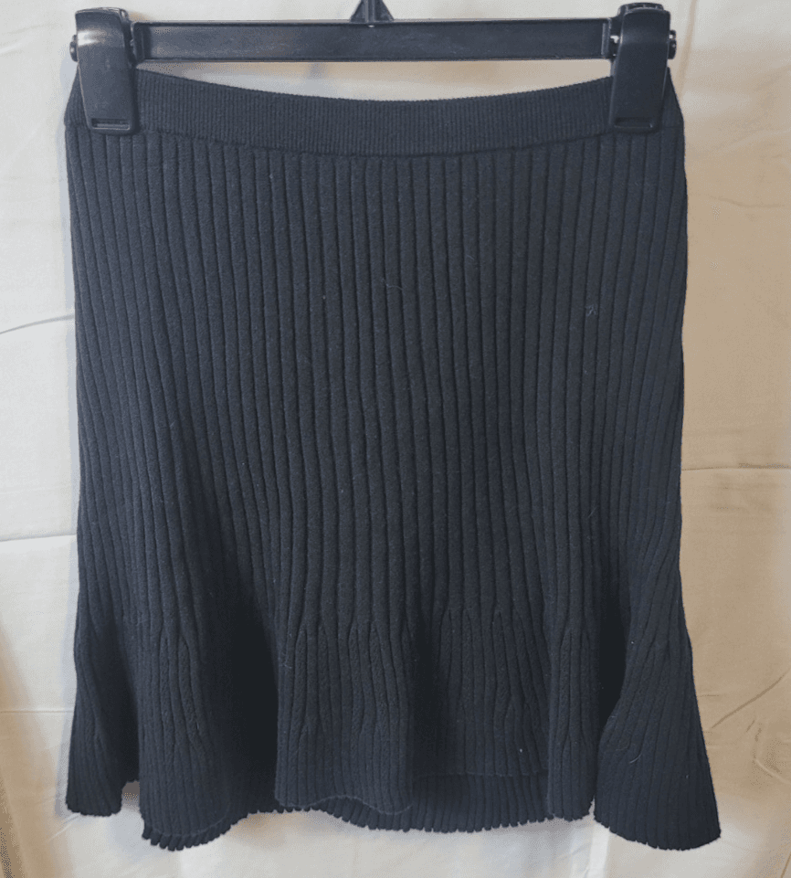 Womens skirt outfit size large - Thumbnail 3