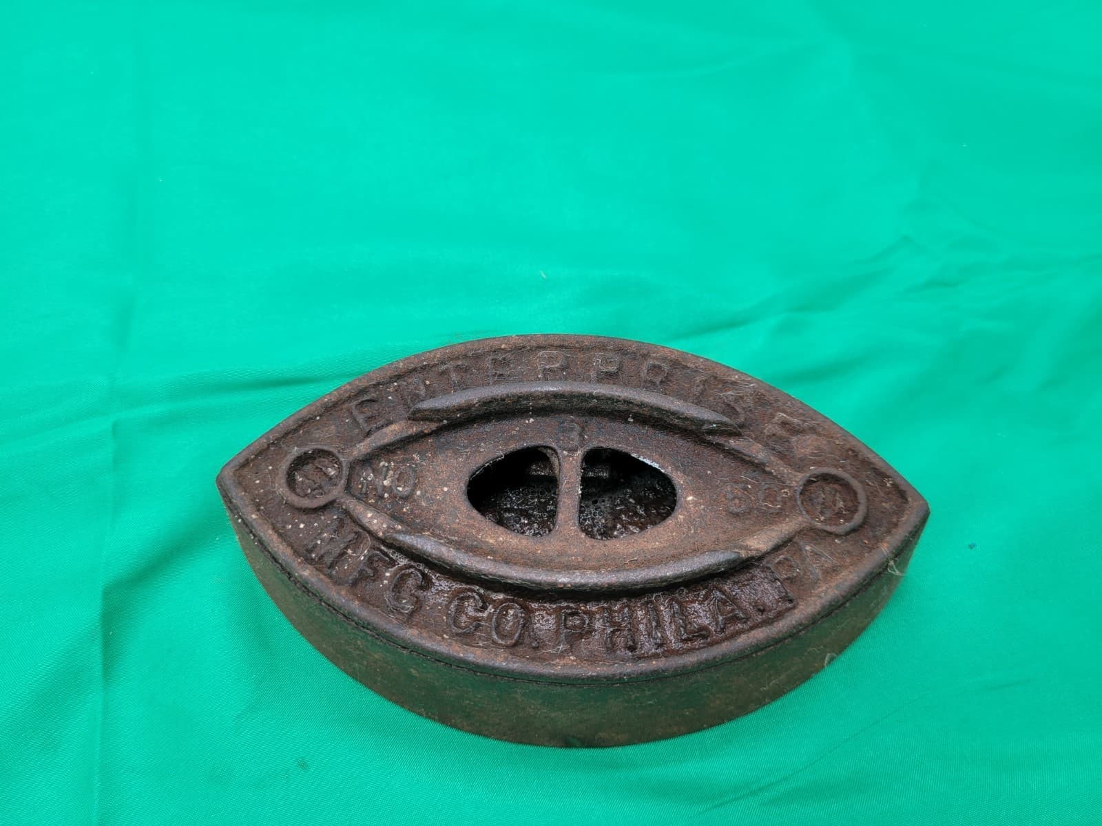 Antique Cast Iron Sad Iron Heater Base Stand “MFG CO PHILA” Primitive Laundry - Thumbnail 3