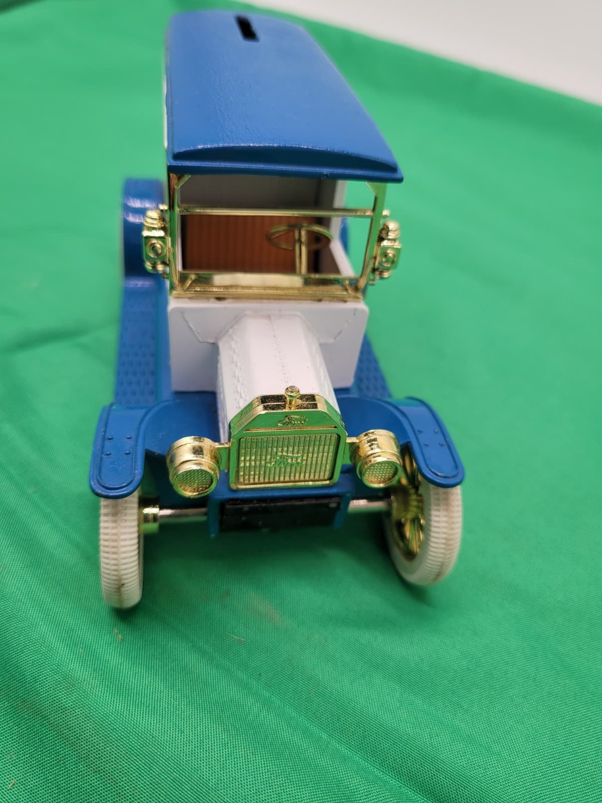 Vintage Jim Beam Bottle Club District Nine Delivery Truck Coin Bank Blue White - Thumbnail 4