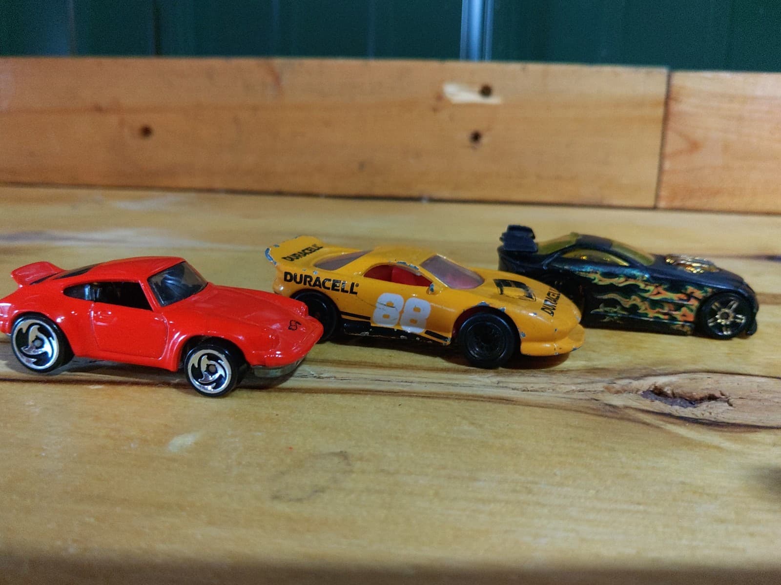 Hot Wheels & Matchbox Sports Car Collection – 5 Die-Cast Cars - Thumbnail 2
