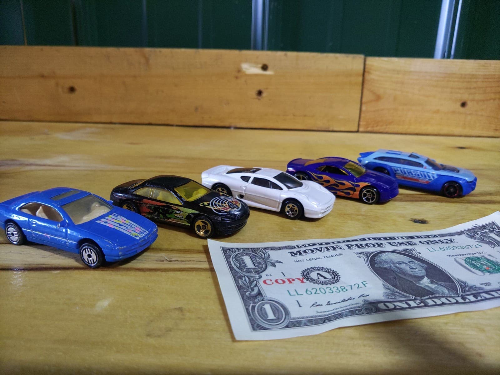 Hot Wheels & Matchbox Sports Car Collection – 5 Die-Cast Cars - Thumbnail 2