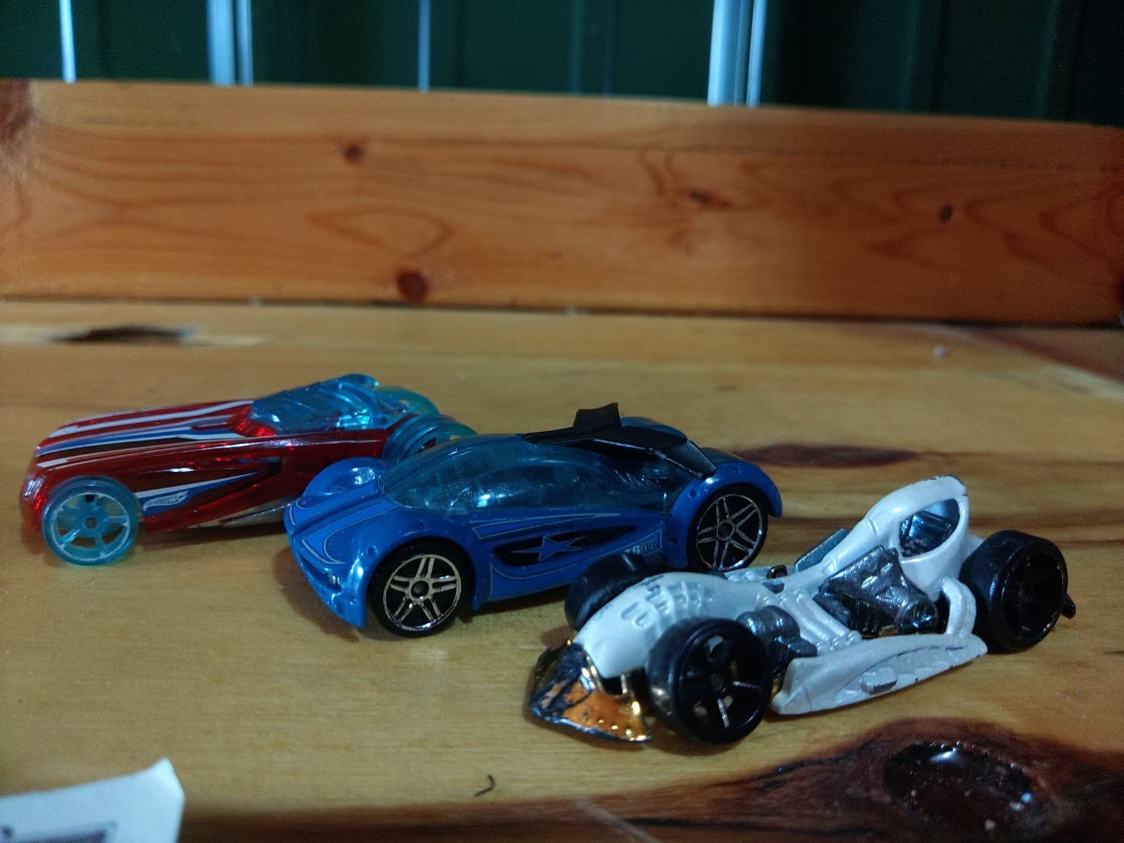 Hot Wheels Fantasy Car Lot – 6 Die-Cast Cars (Mixed Designs) - Thumbnail 7