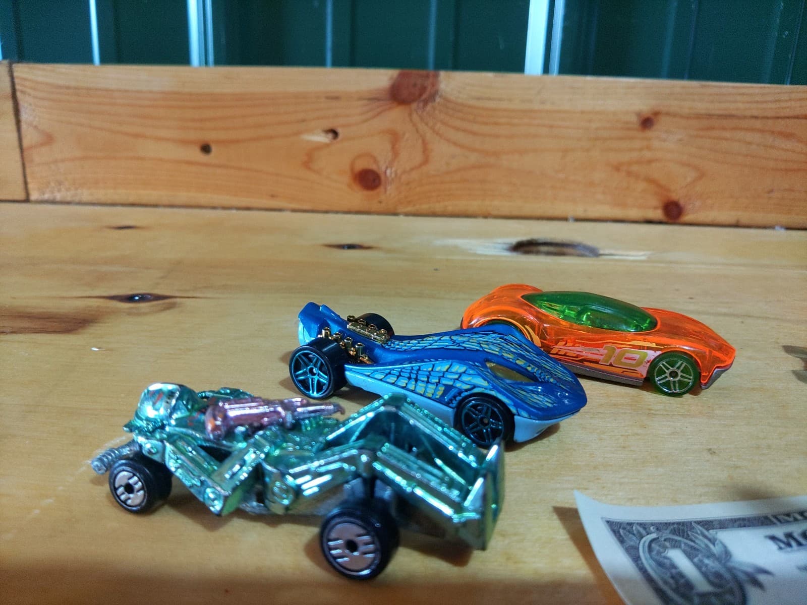 Hot Wheels Fantasy Car Lot – 6 Die-Cast Cars (Mixed Designs) - Thumbnail 4