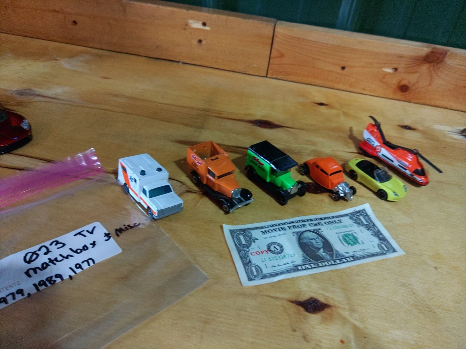 Hot Wheels Fantasy Car Lot – 6 Die-Cast Cars (Mixed Designs) - Thumbnail 2