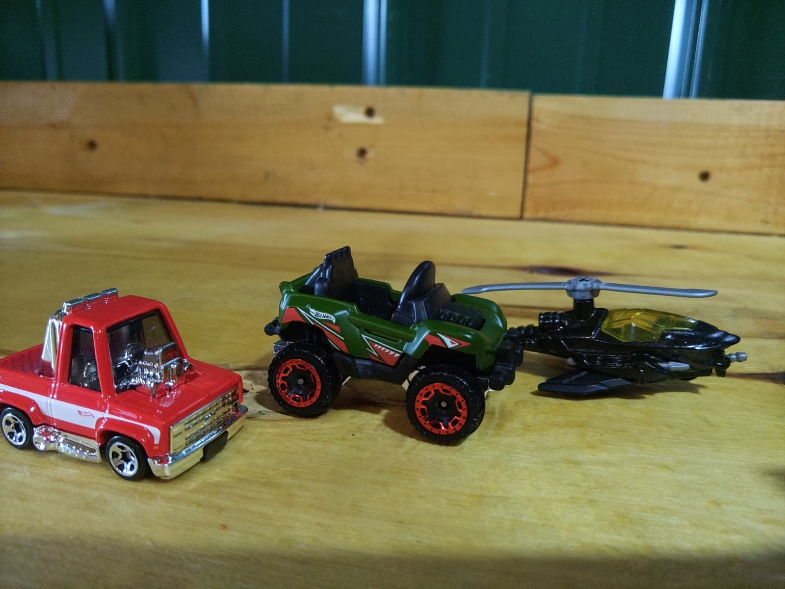 Hot Wheels Mixed Vehicle Lot – 5 Die-Cast Vehicles (2017–2020) - Thumbnail 4