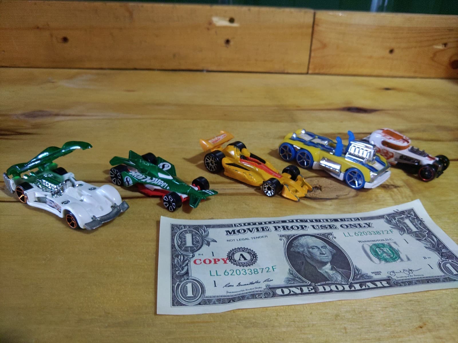 Hot Wheels Fantasy & Race Car Lot – 6 Die-Cast Cars - Thumbnail 2