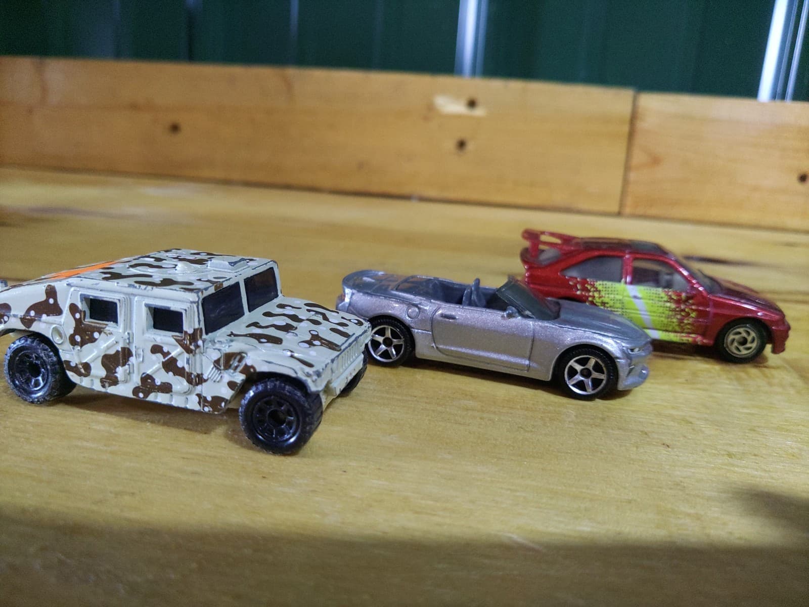 Hot Wheels & Matchbox Mixed Vehicle Lot – 5 Die-Cast Cars/Trucks (1993–2016) - Thumbnail 3