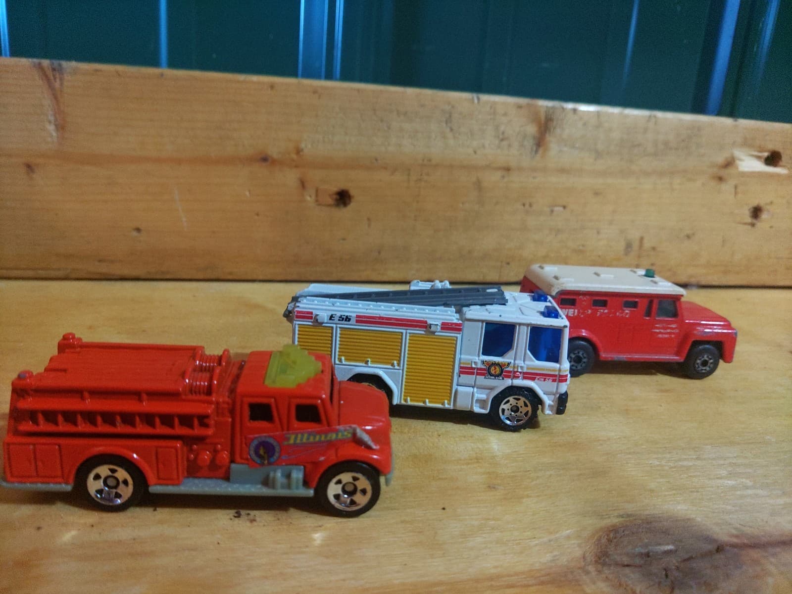 Mixed Die-Cast Toy Vehicle Lot – 6 Vehicles | Fire Trucks, Ambulance, SUV & Kell - Thumbnail 3